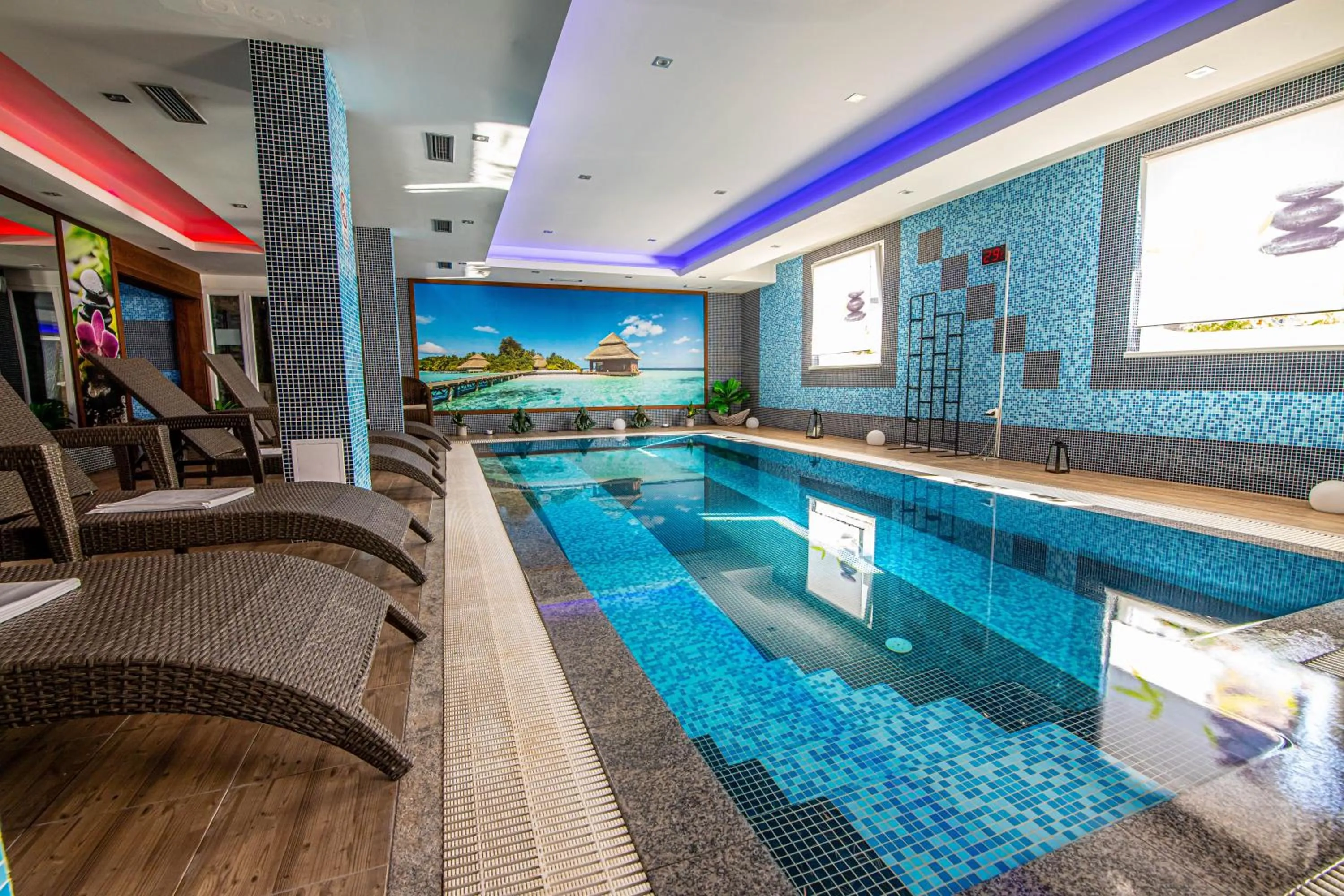 Swimming pool in Hotel Sun