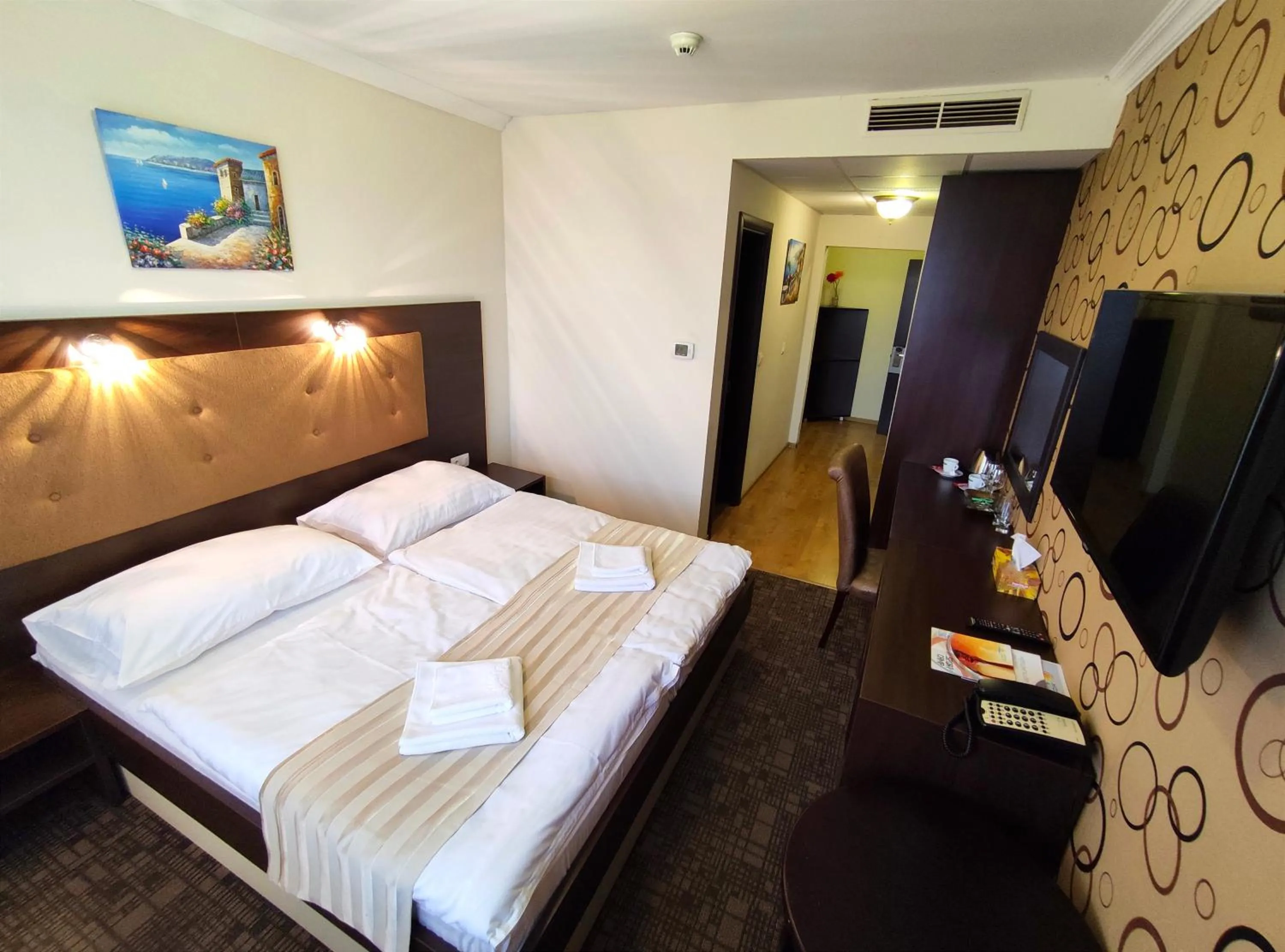 Bedroom, Bed in Hotel Sun