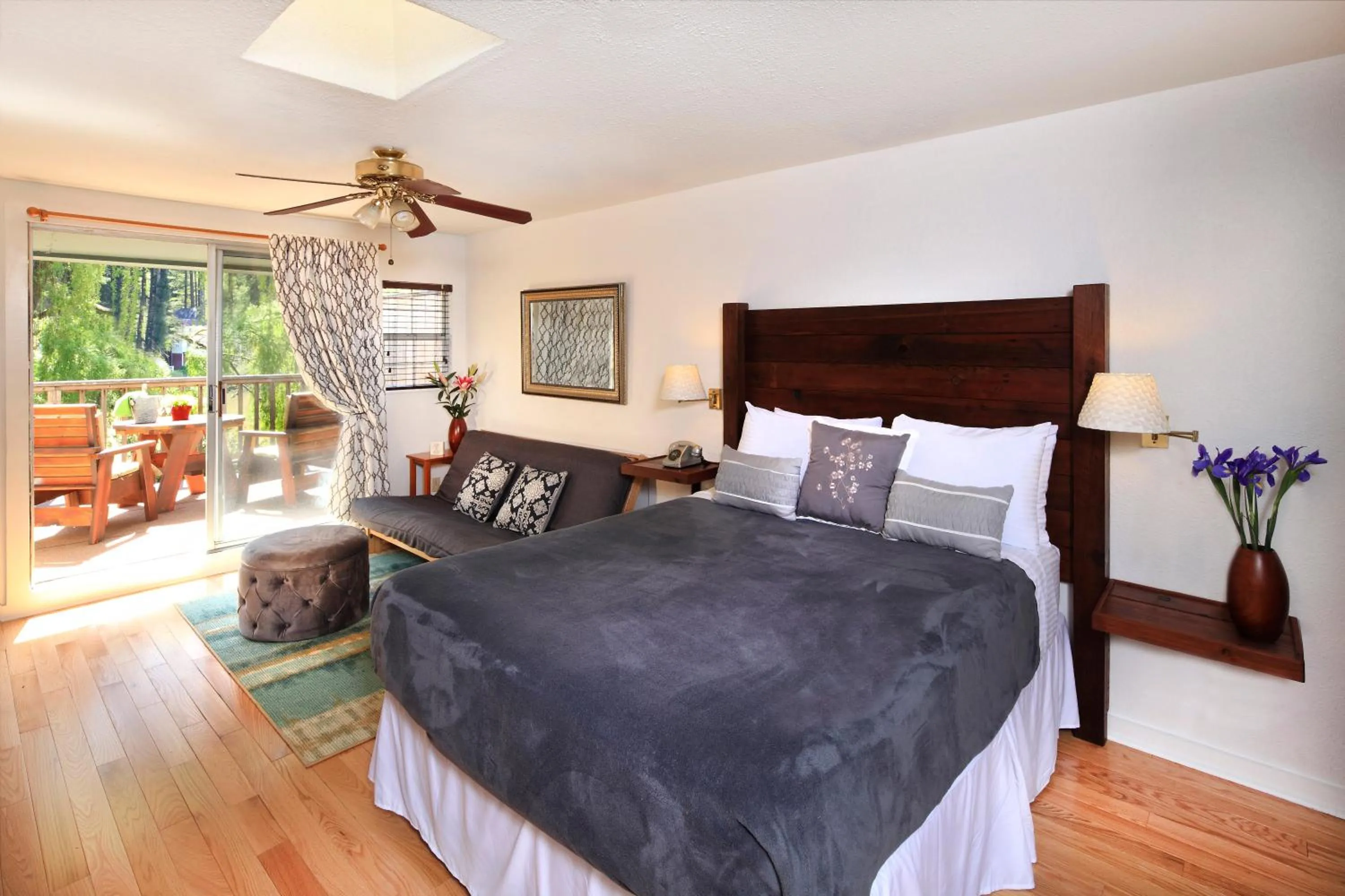 Bedroom, Bed in Inn on the Russian River