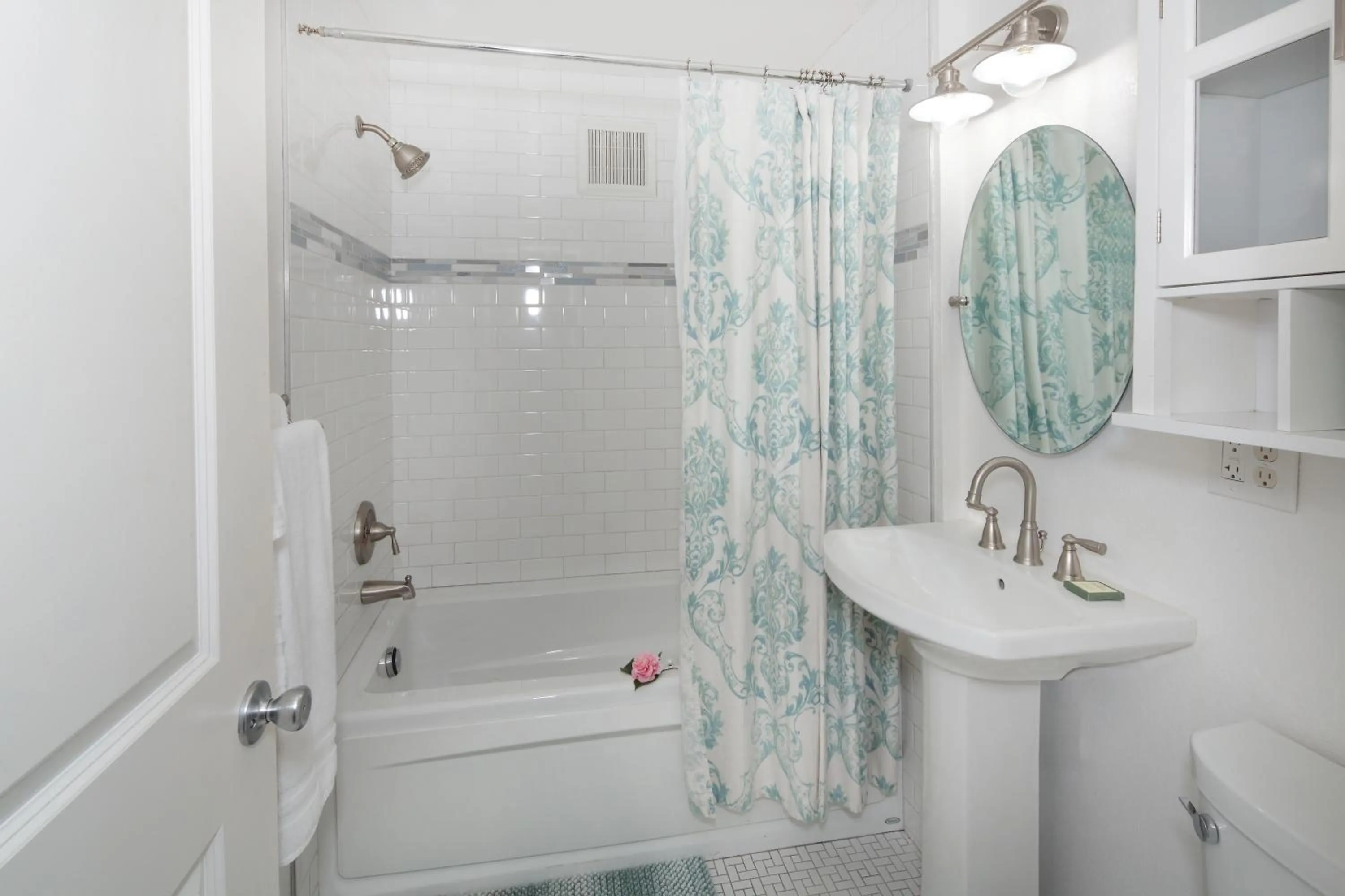 Bath in Inn on the Russian River