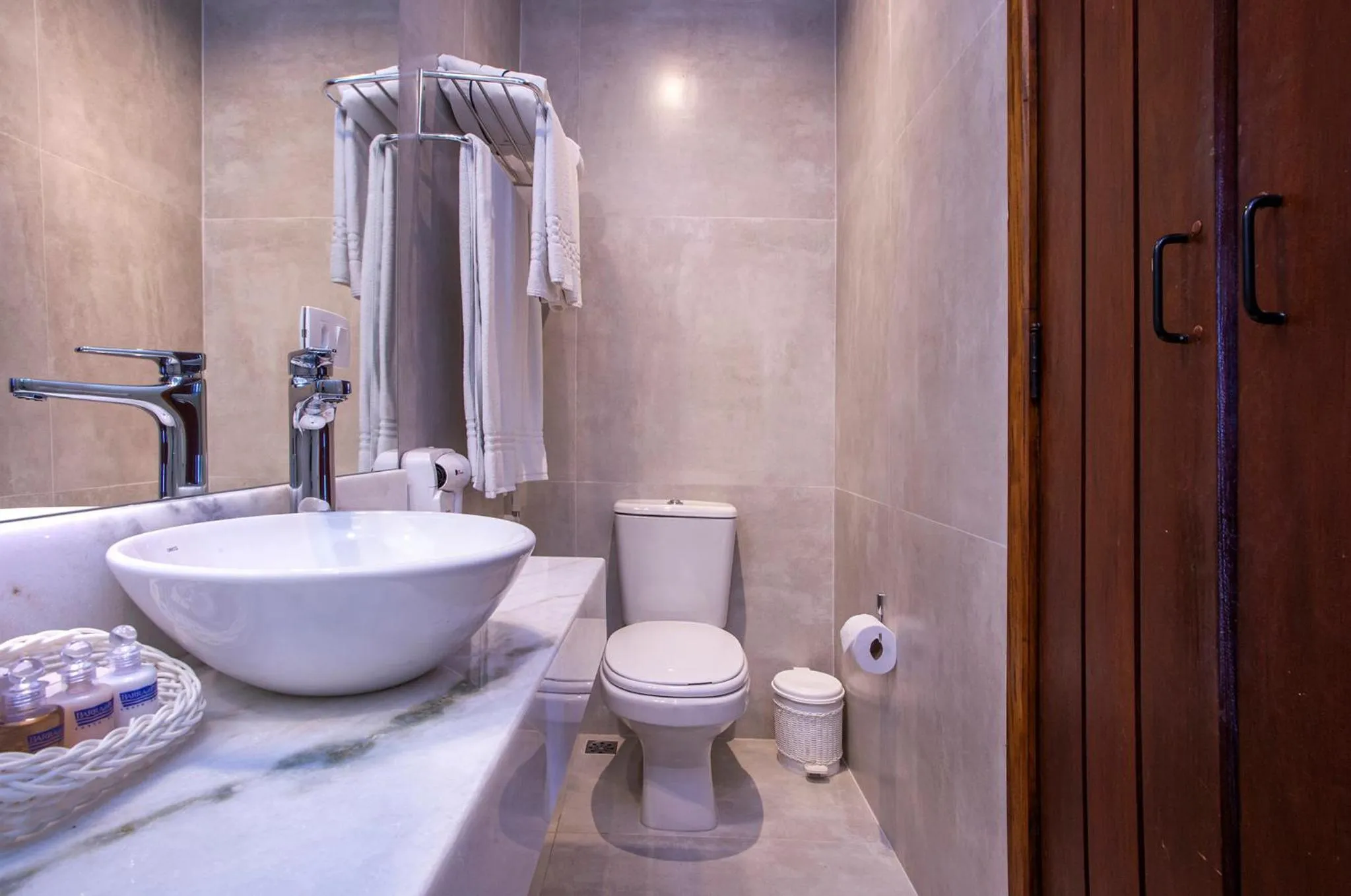 Bathroom in Barra do Piuva Porto Hotel