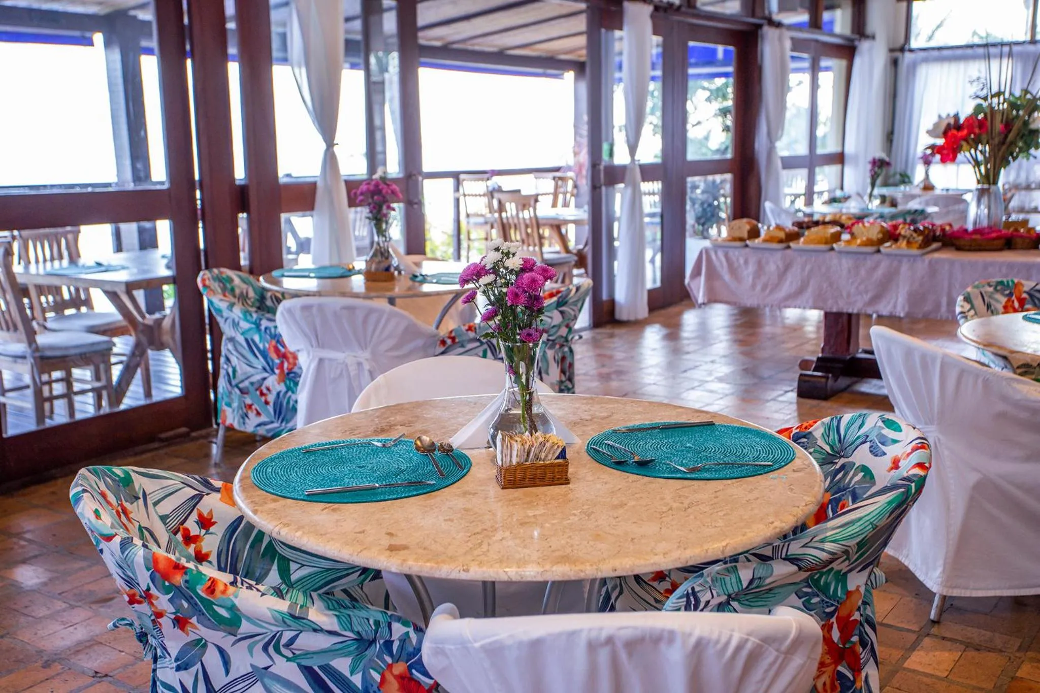 Restaurant/places to eat in Barra do Piuva Porto Hotel