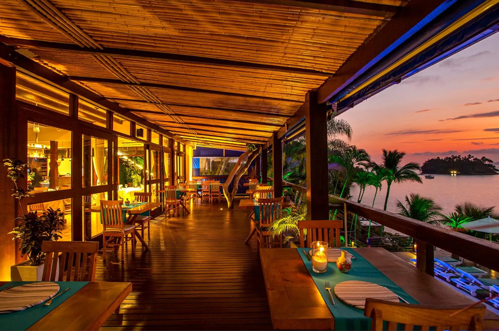 Restaurant/places to eat in Barra do Piuva Porto Hotel