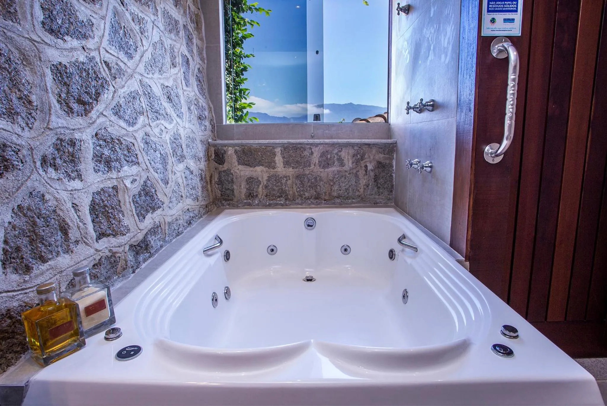 Hot Tub in Barra do Piuva Porto Hotel