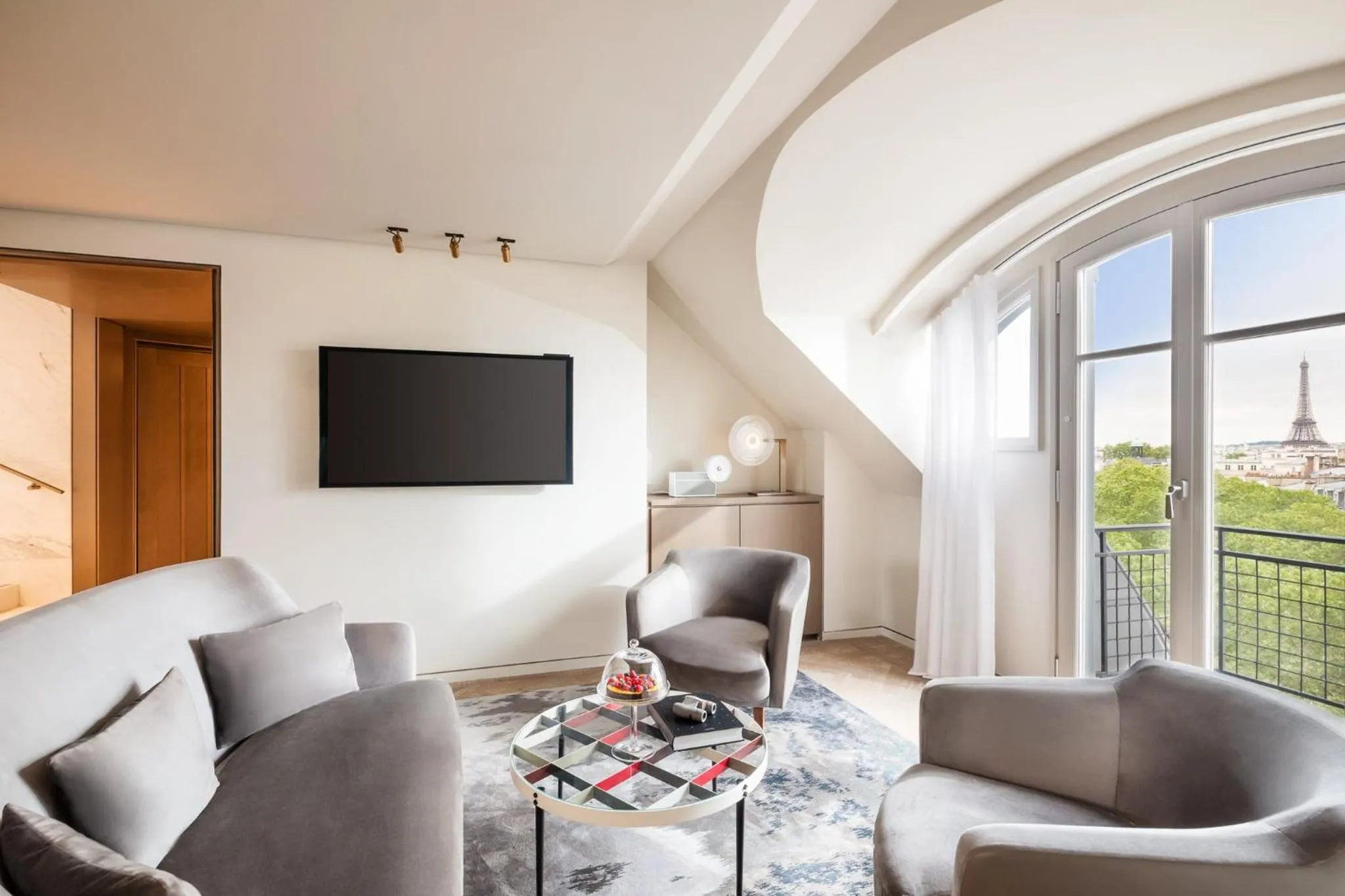 Living room in Mandarin Oriental Lutetia, Paris