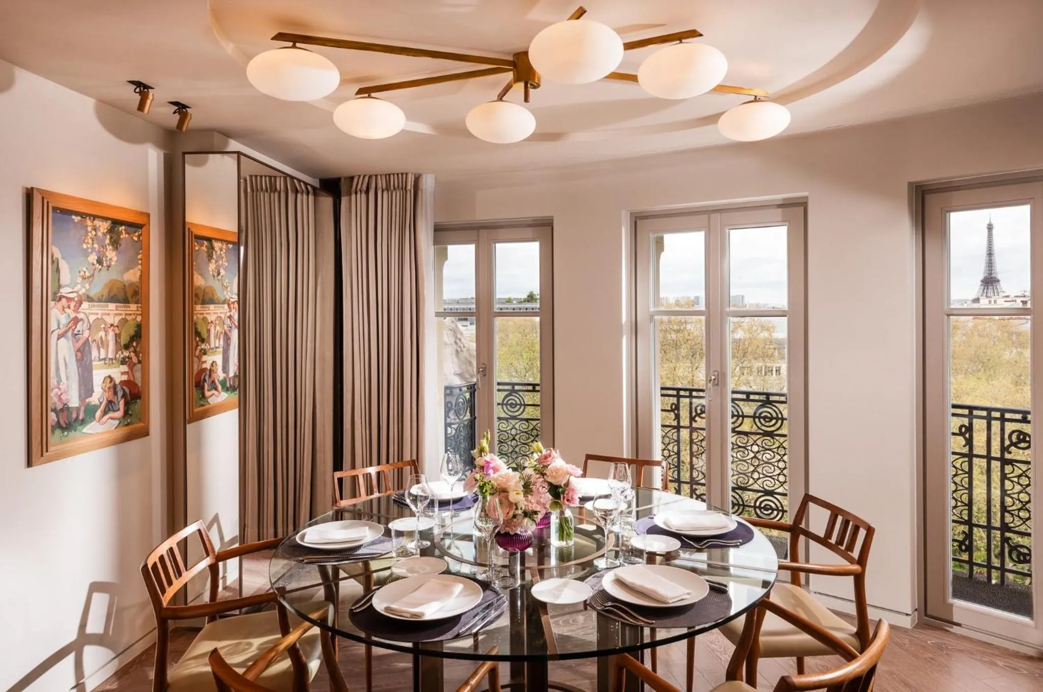 Dining area in Mandarin Oriental Lutetia, Paris