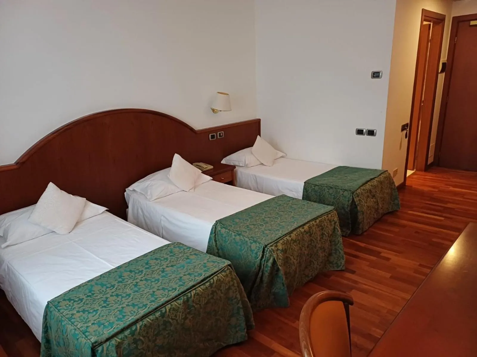 Bed in Hotel In Sylvis