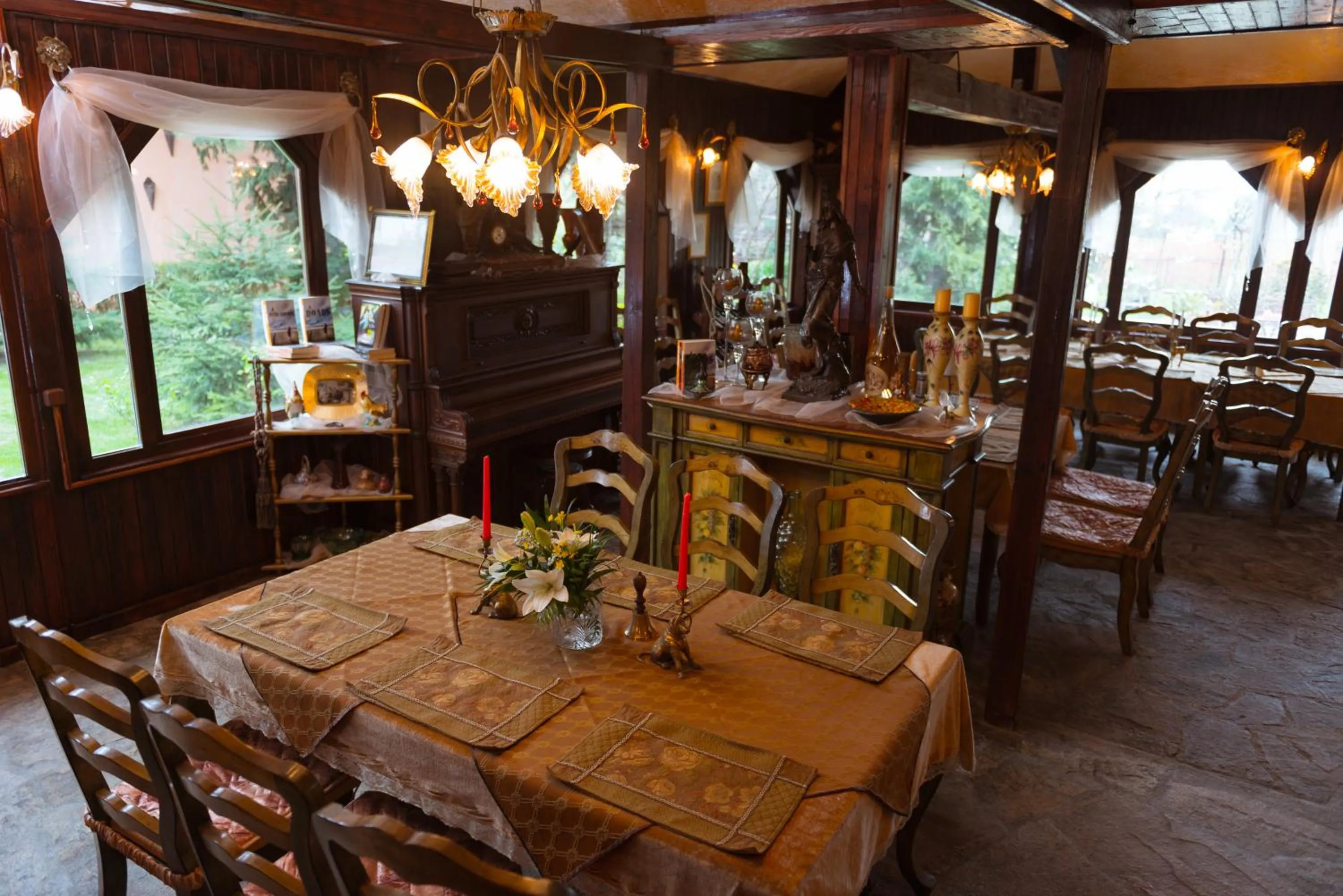 Restaurant/places to eat in Dallas Residence