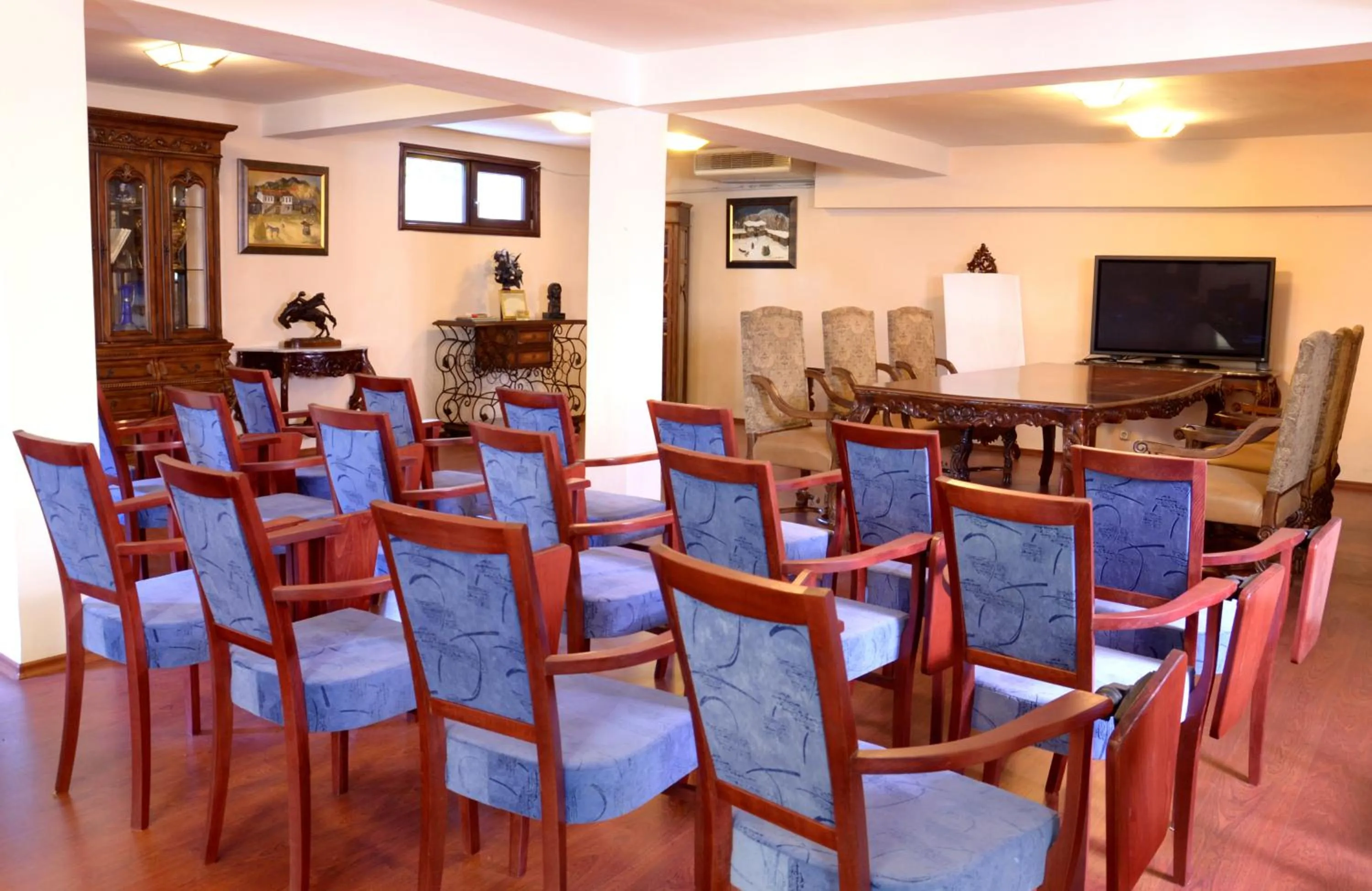 Business facilities in Dallas Residence