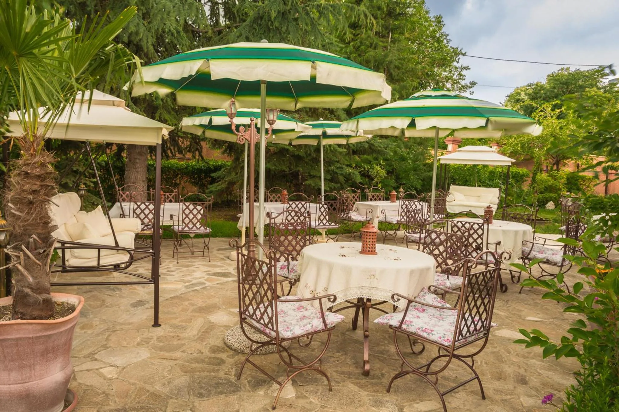 Garden in Dallas Residence