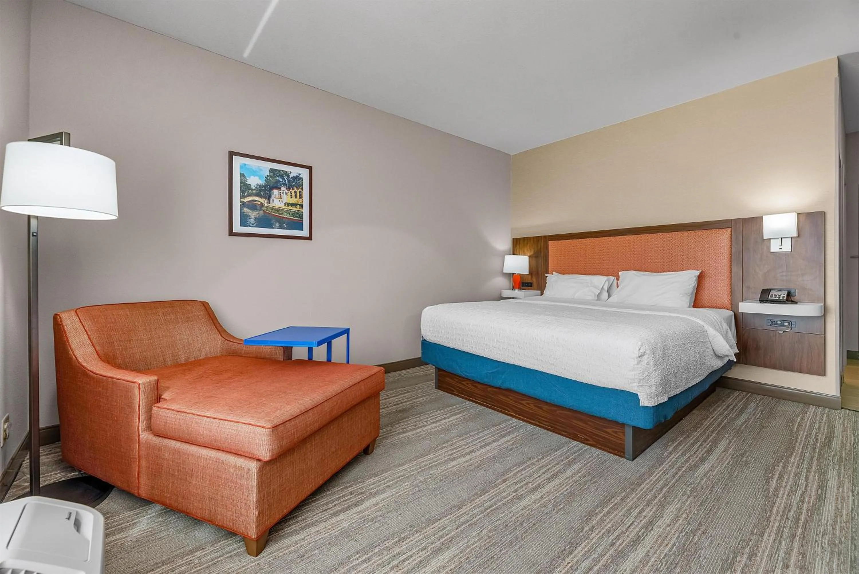 Living room, Bed in Hampton Inn & Suites New Braunfels