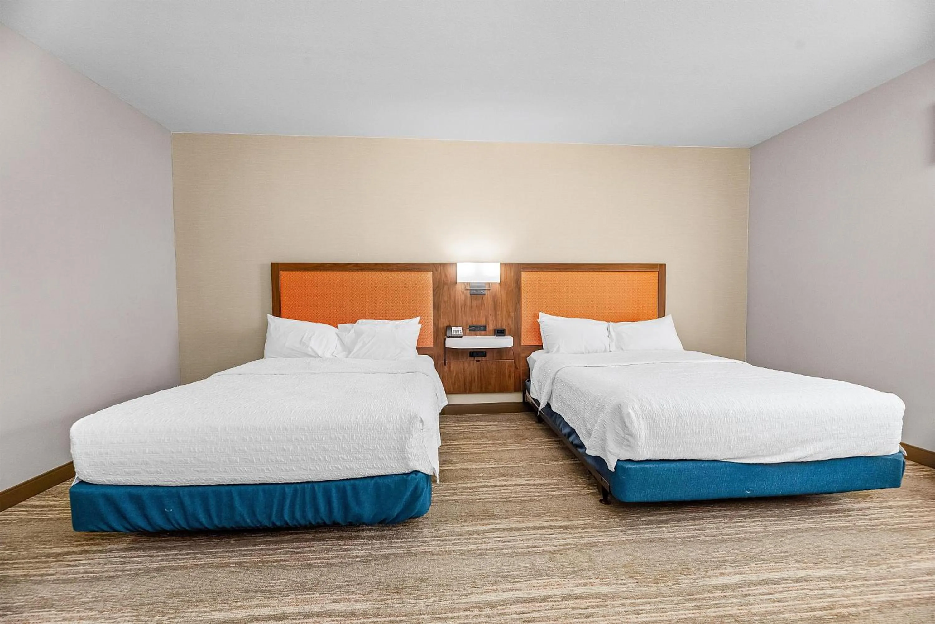 Bed in Hampton Inn & Suites New Braunfels