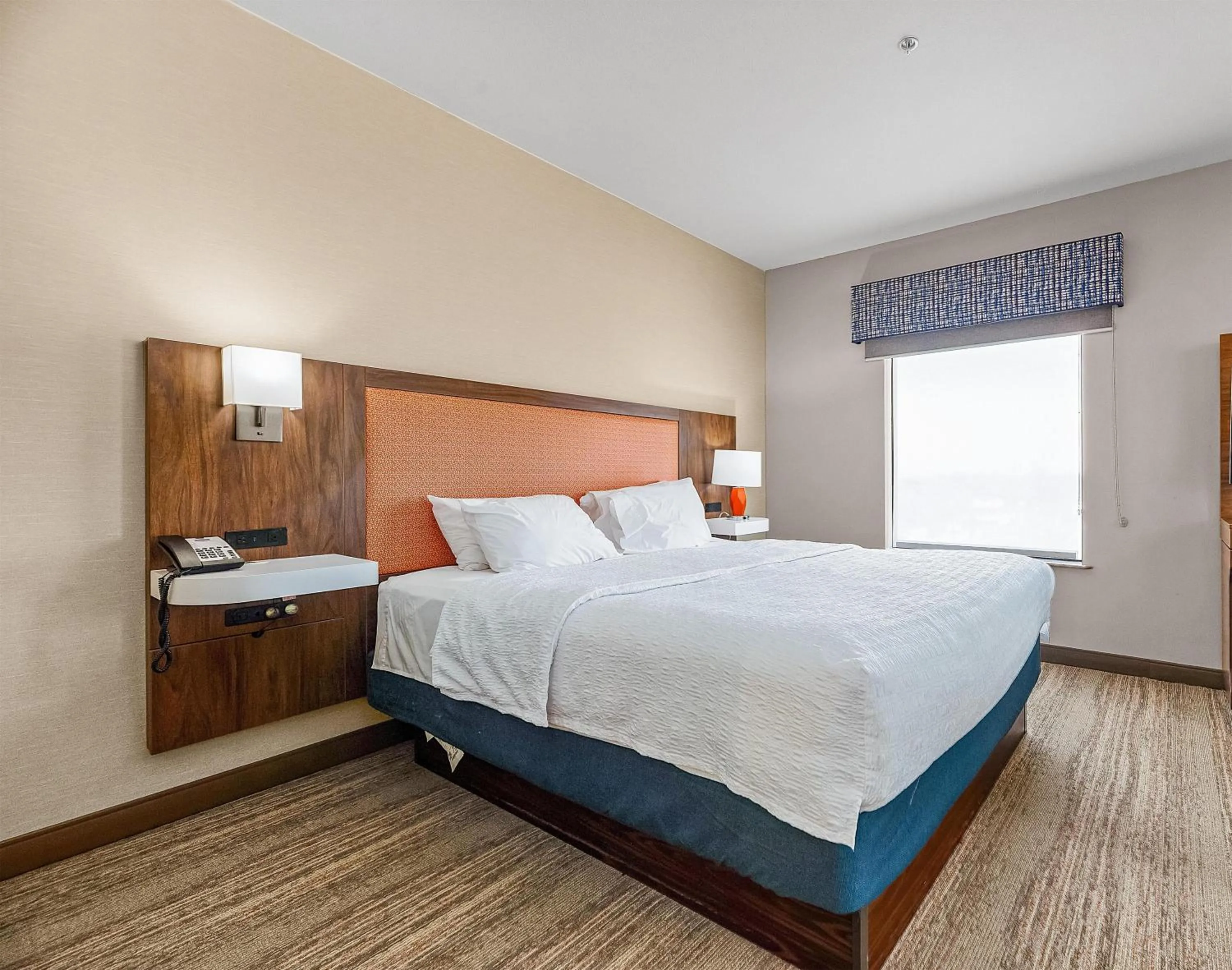 Bed in Hampton Inn & Suites New Braunfels