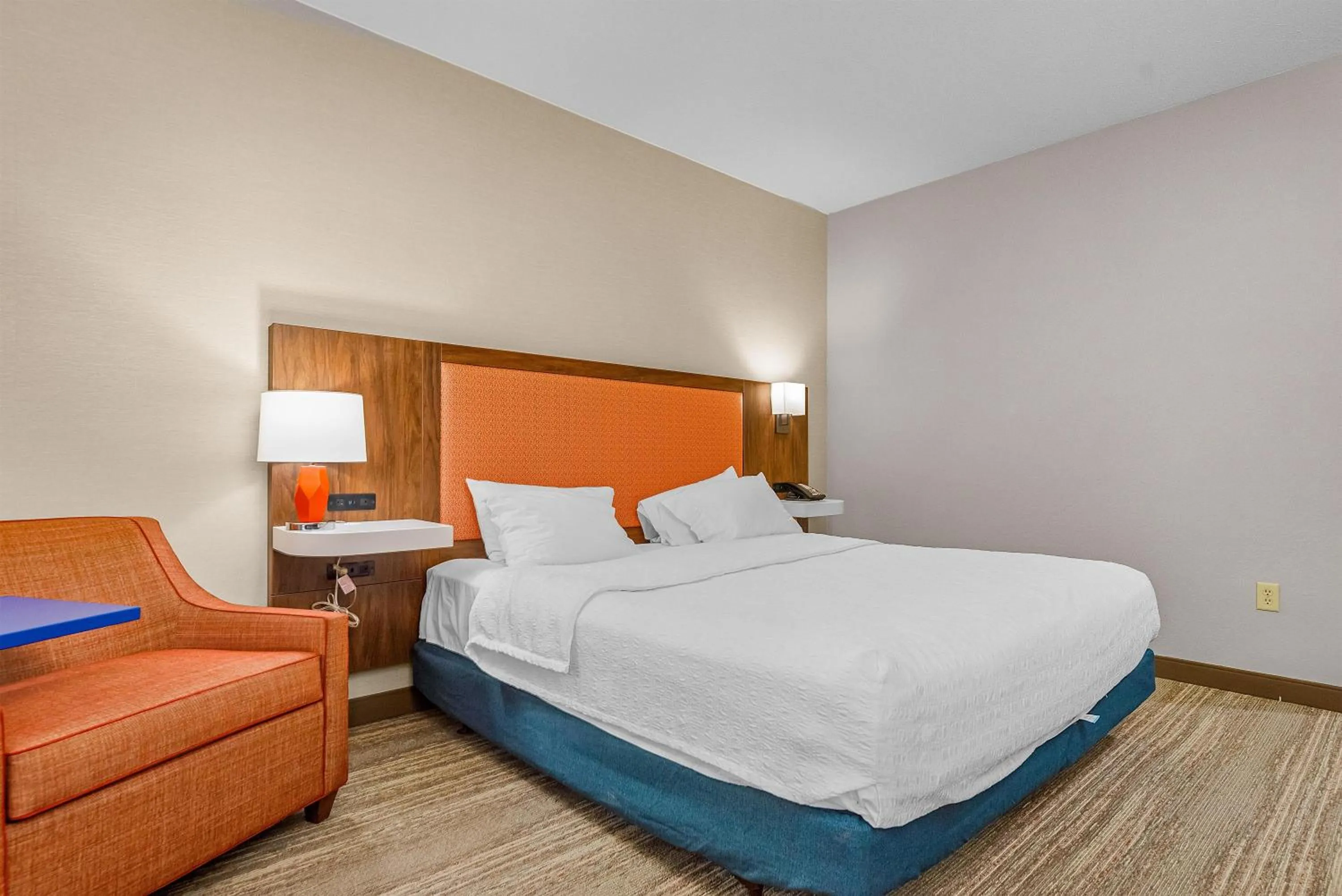 Bed in Hampton Inn & Suites New Braunfels