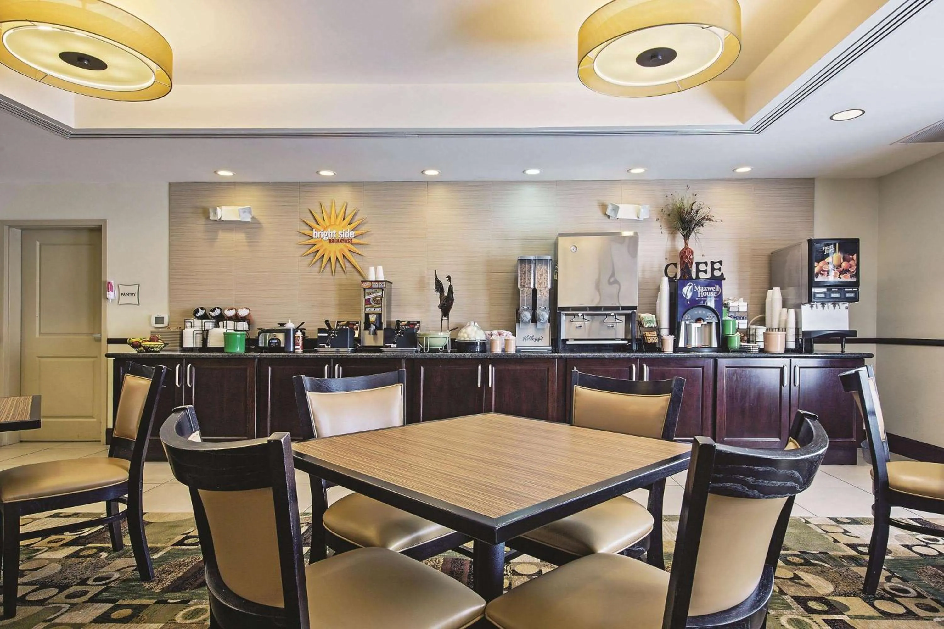 Restaurant/places to eat in La Quinta by Wyndham Lancaster