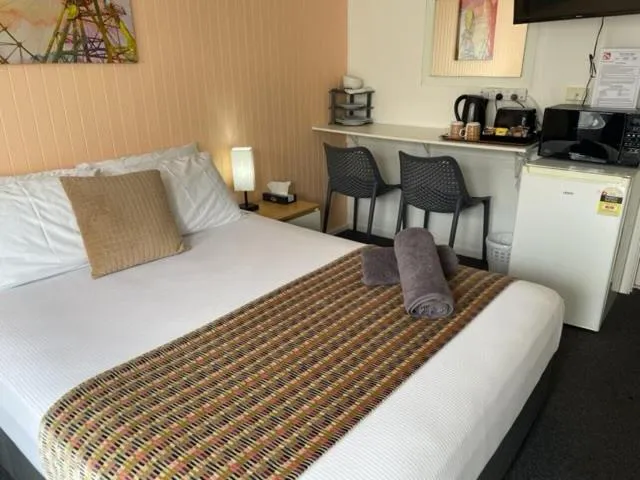 Bed in Taree Lodge Motel