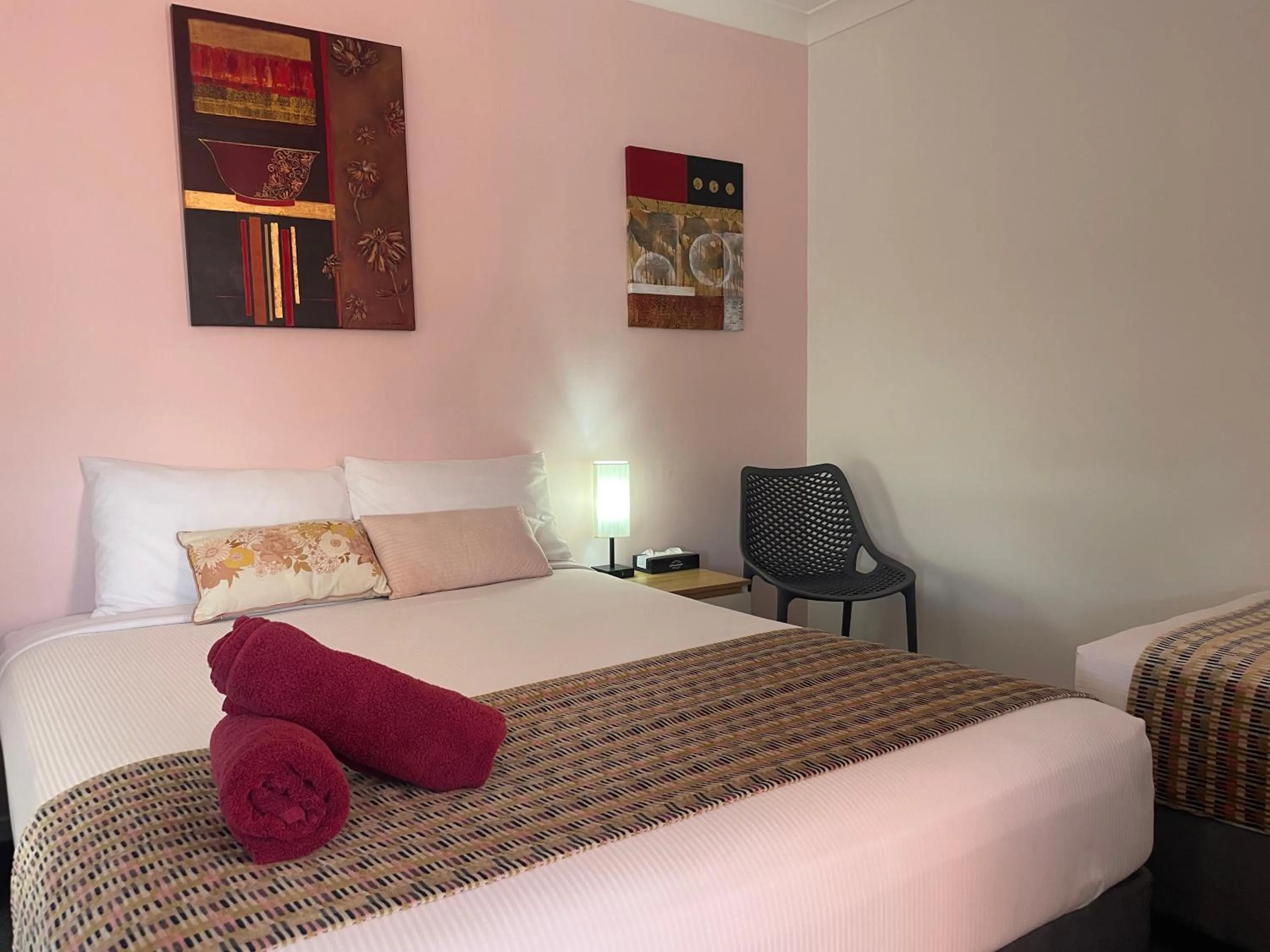 Bed in Taree Lodge Motel