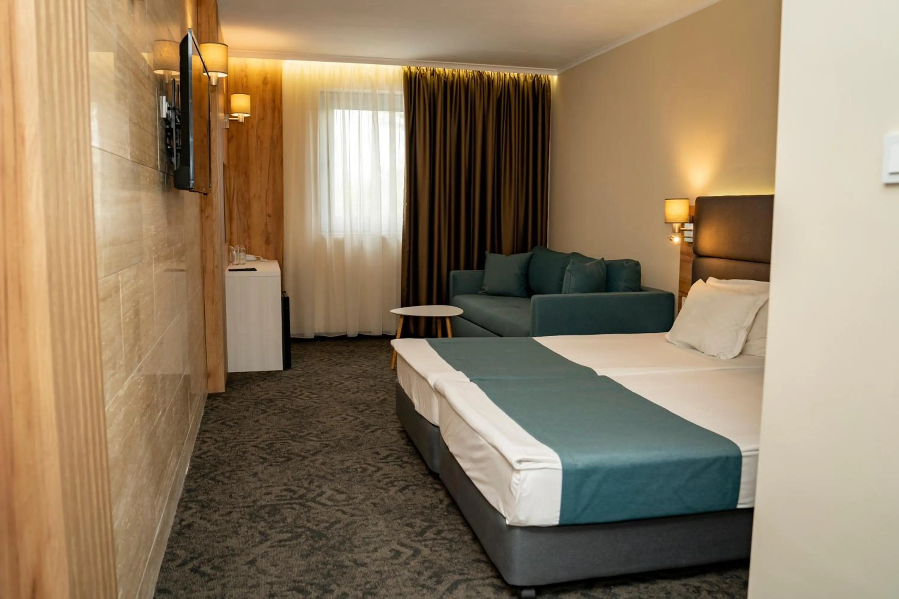 Photo of the whole room, Bed in Aqua Hotel