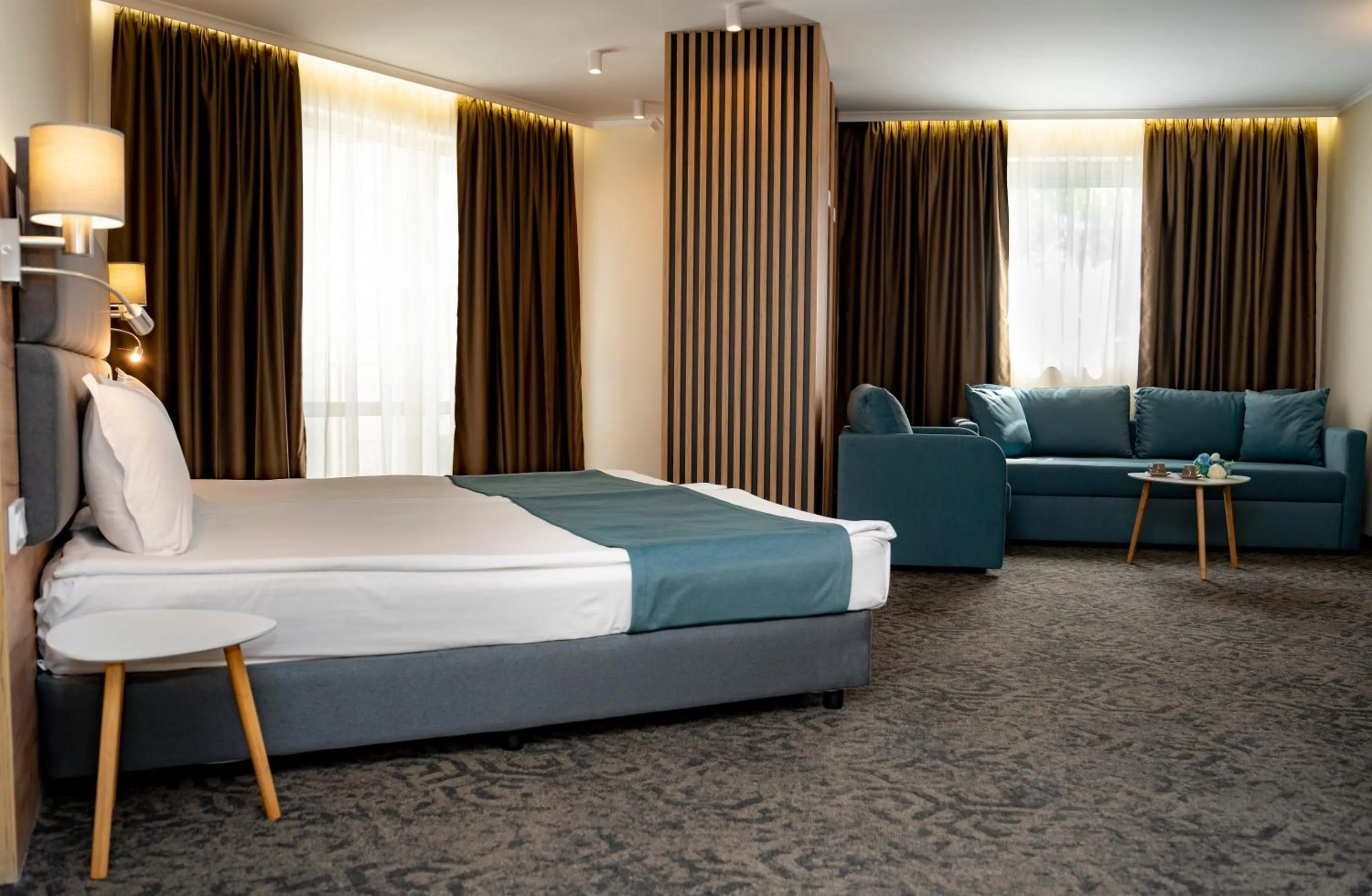 Bedroom, Bed in Aqua Hotel