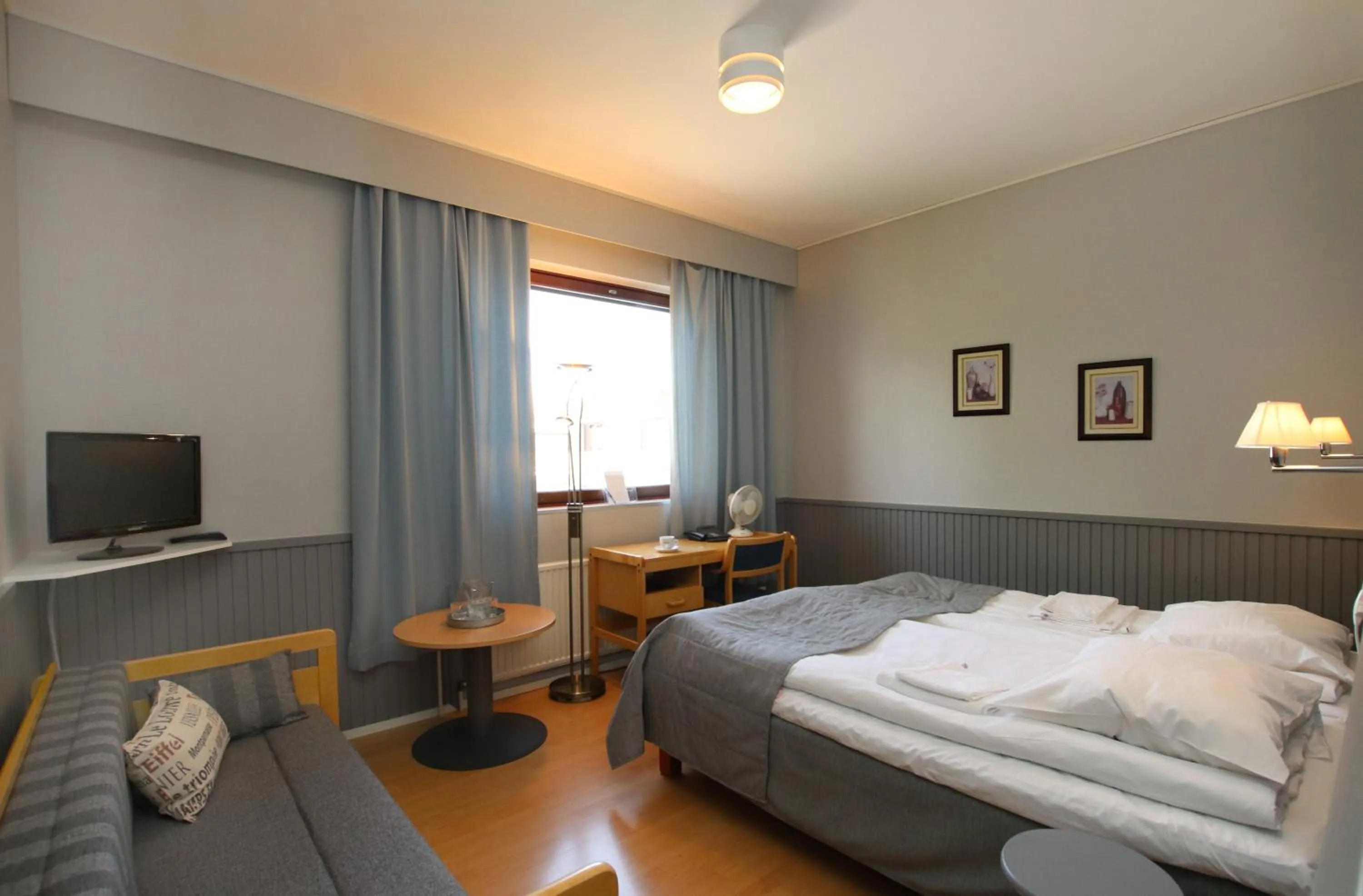 Photo of the whole room in Hotelli Kainuu