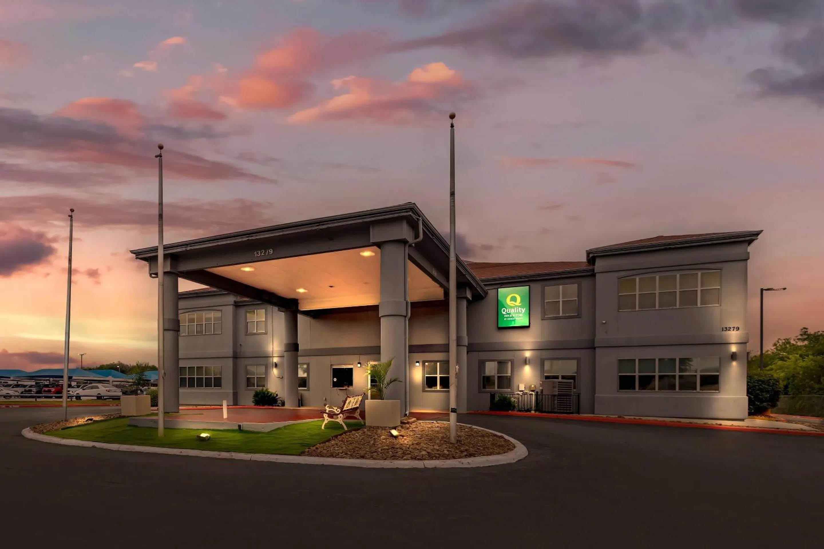 Property building in Quality Inn & Suites I-10 near Fiesta Texas