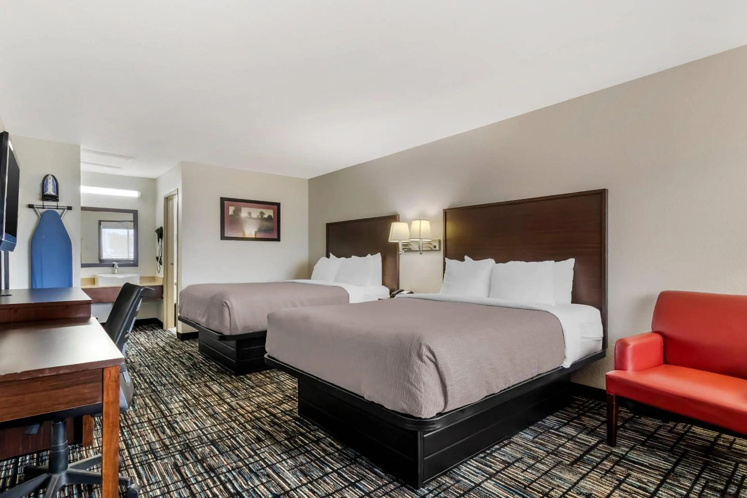 Bedroom, Bed in Quality Inn & Suites I-10 near Fiesta Texas