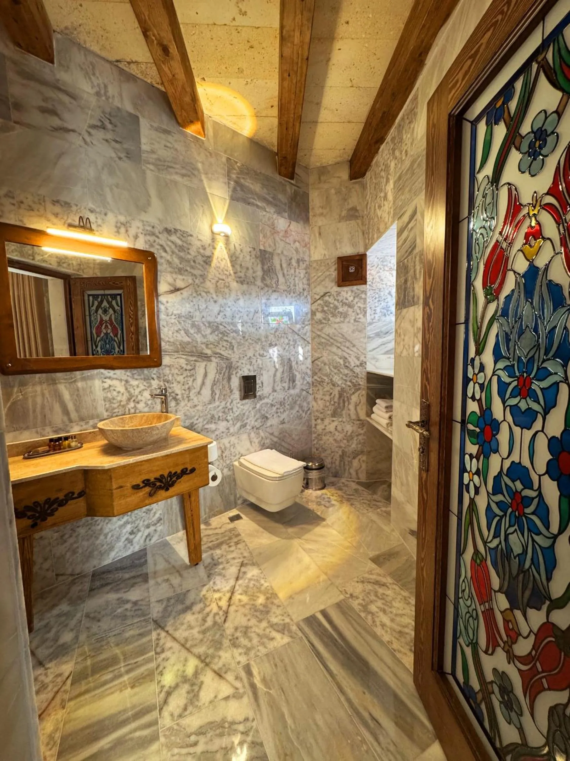 Bathroom in Tulip Cave Suites