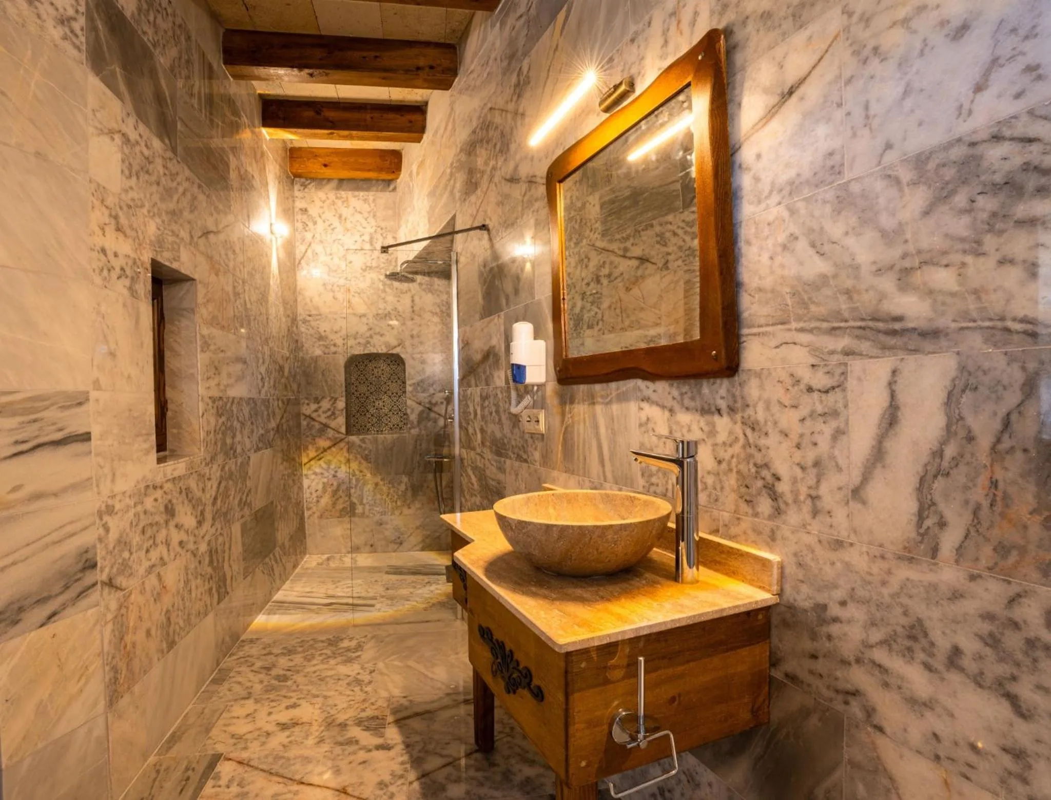 Bathroom in Tulip Cave Suites