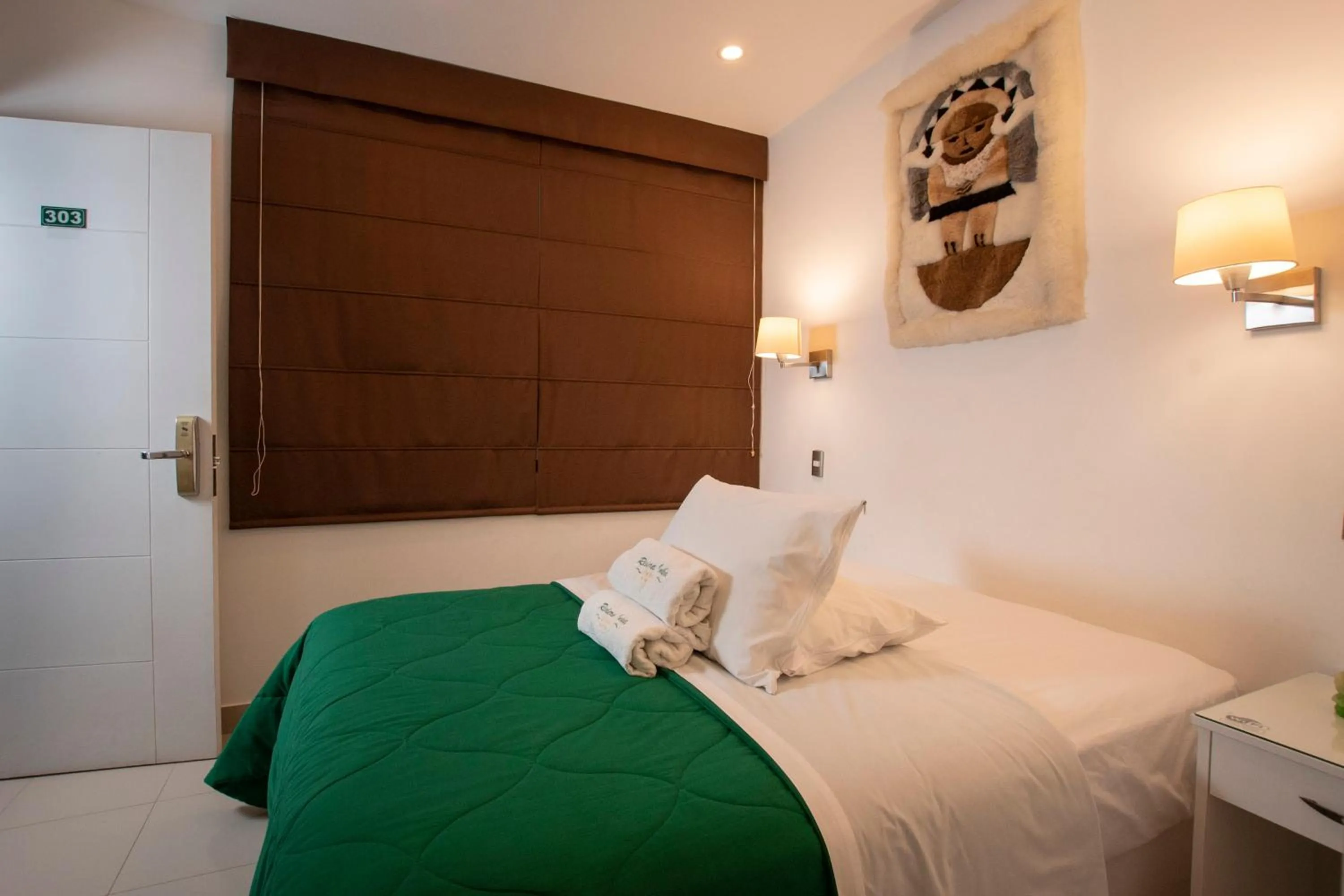 Bathroom, Bed in Hotel Riviera Inka Paracas