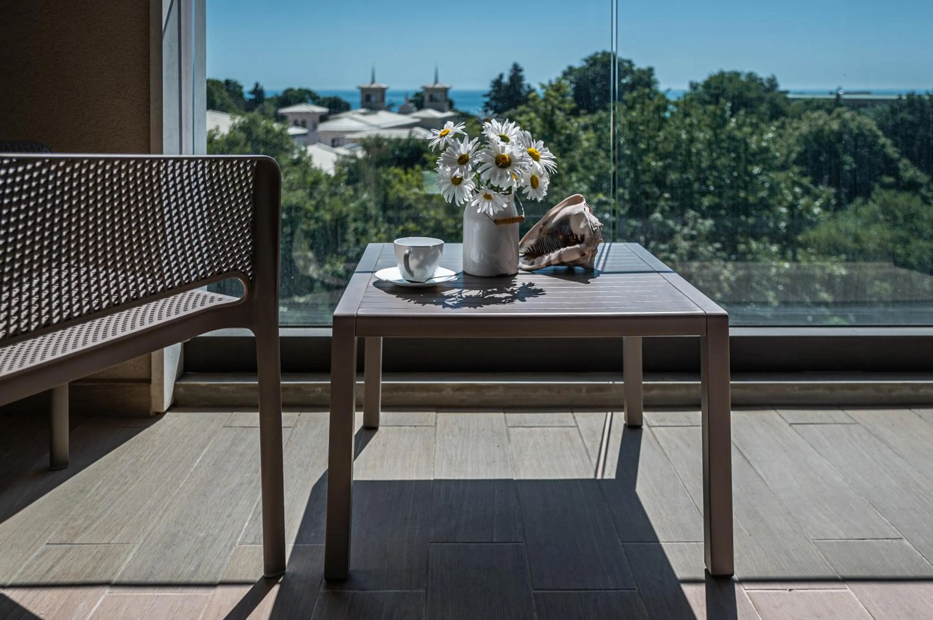 Romance Hotel and Family Suites