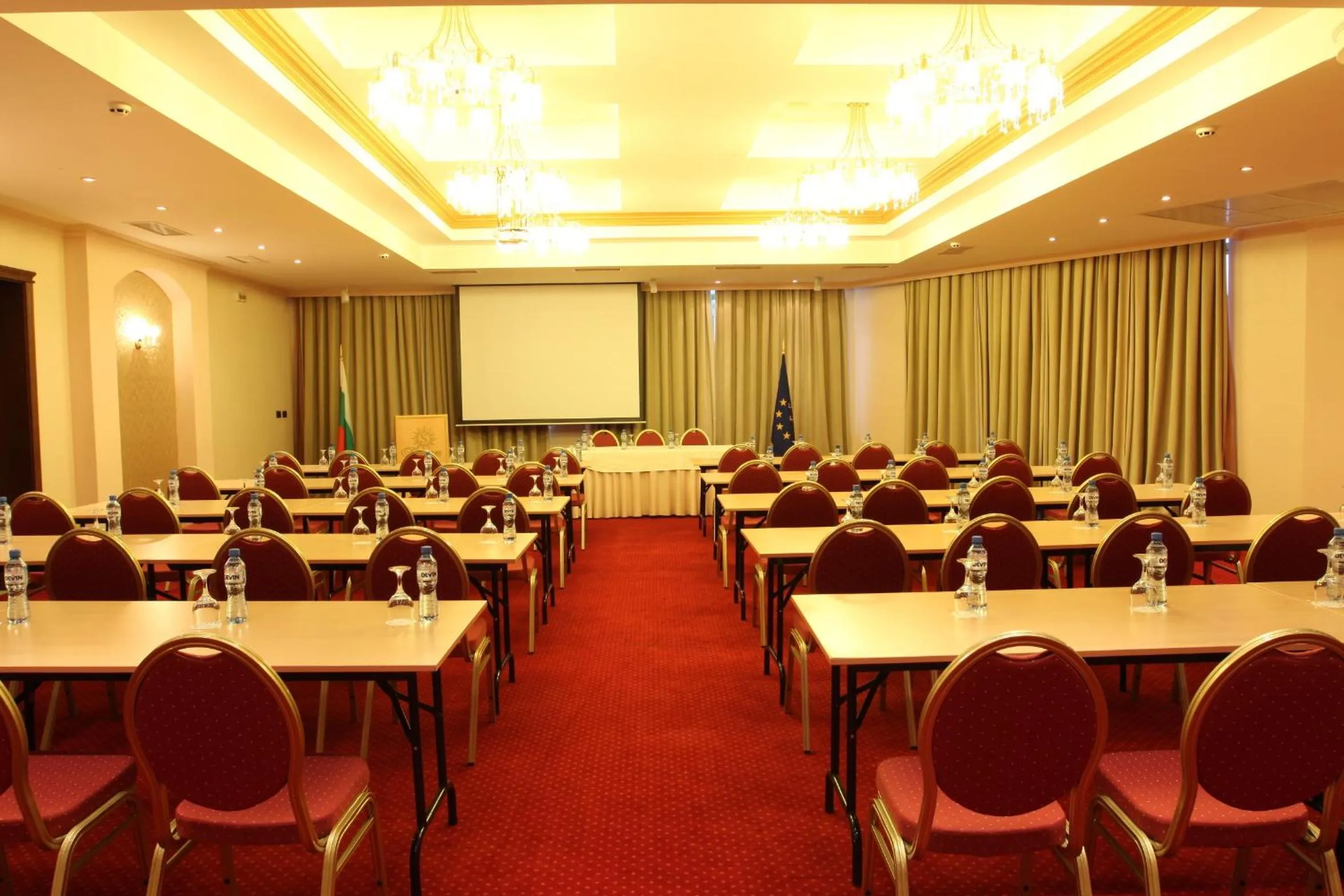 Business facilities in Romance Hotel and Family Suites