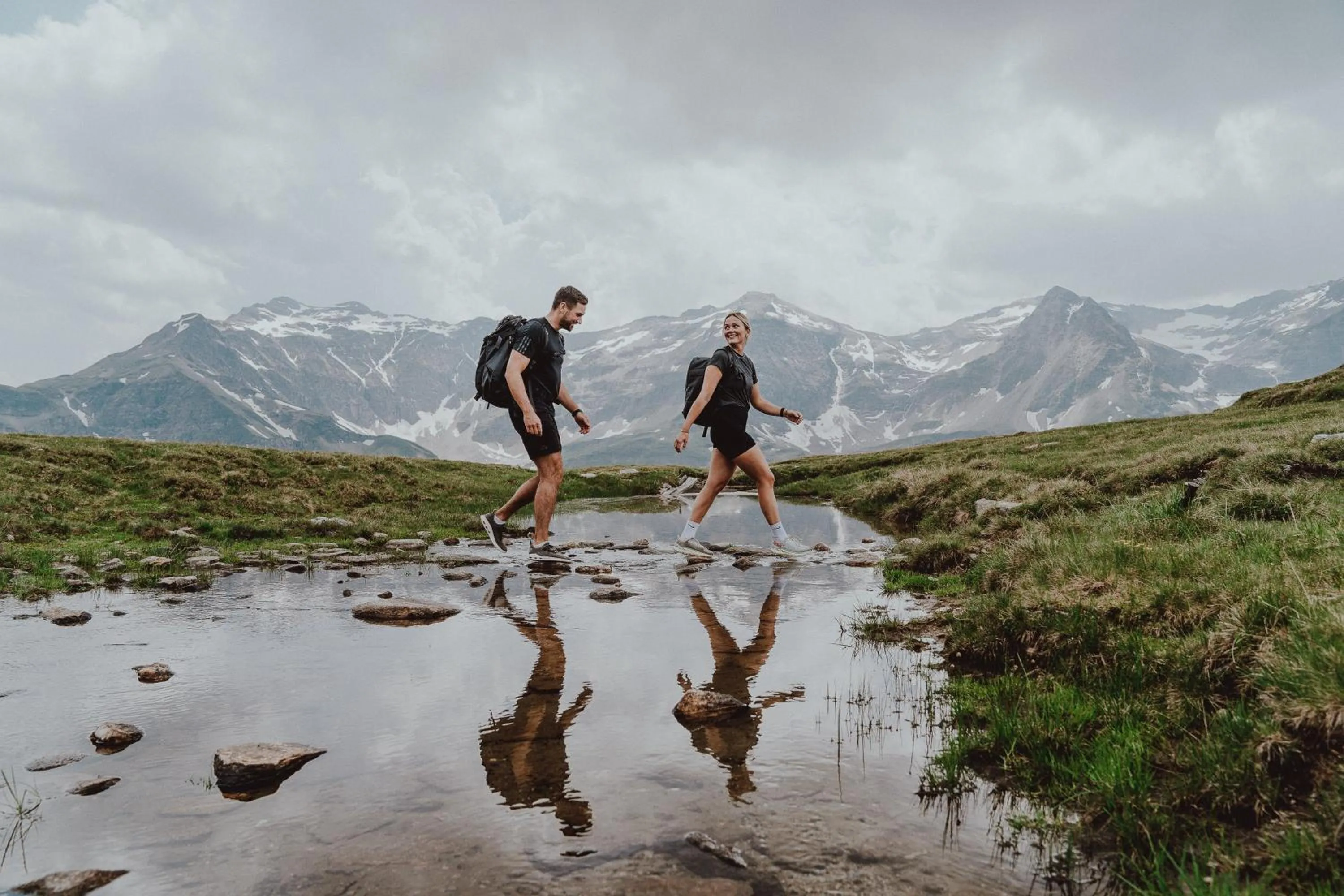 Spring in Österreichischer Hof-im Bademantel direkt in die Alpentherme