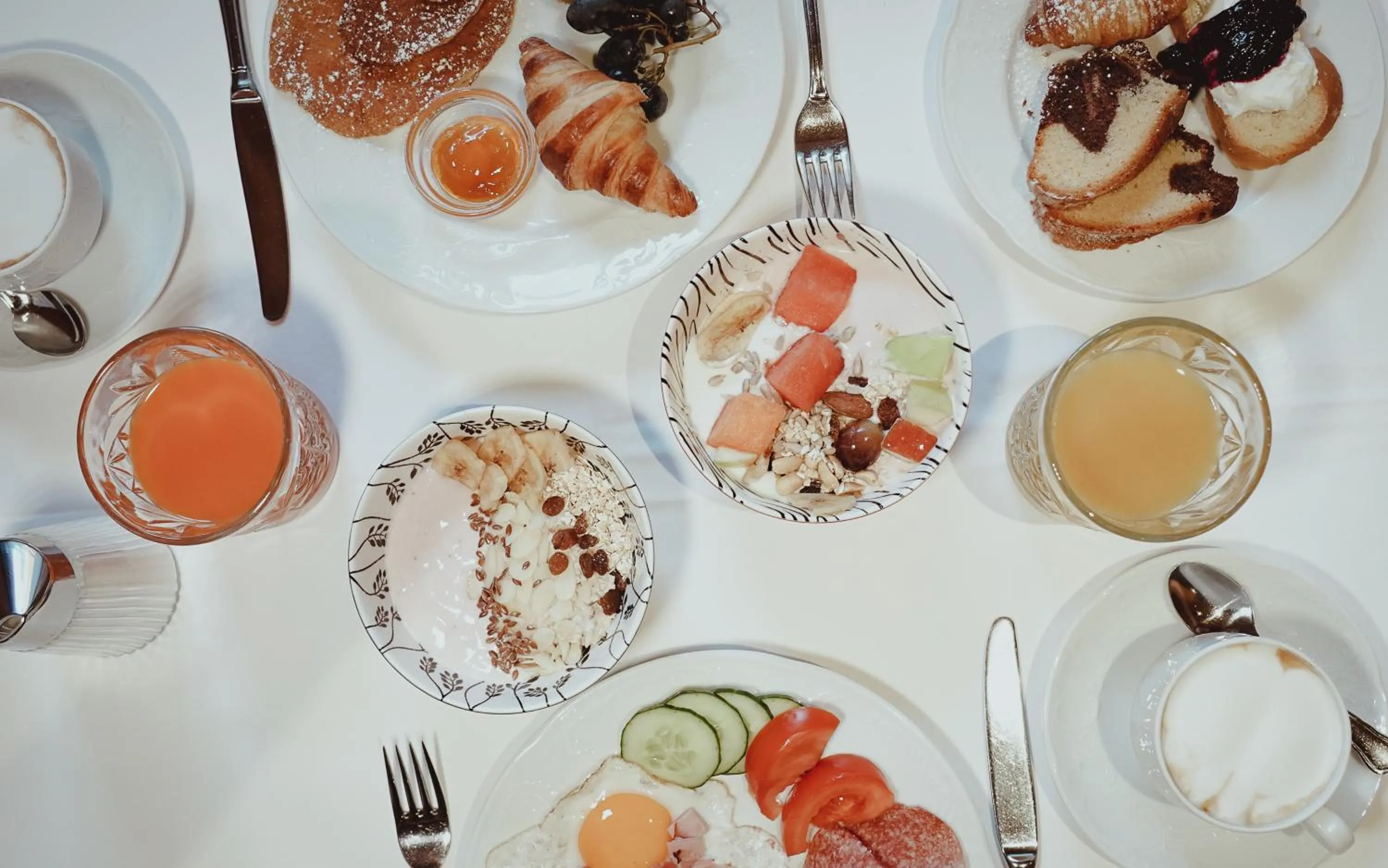 Food and drinks in Österreichischer Hof-im Bademantel direkt in die Alpentherme
