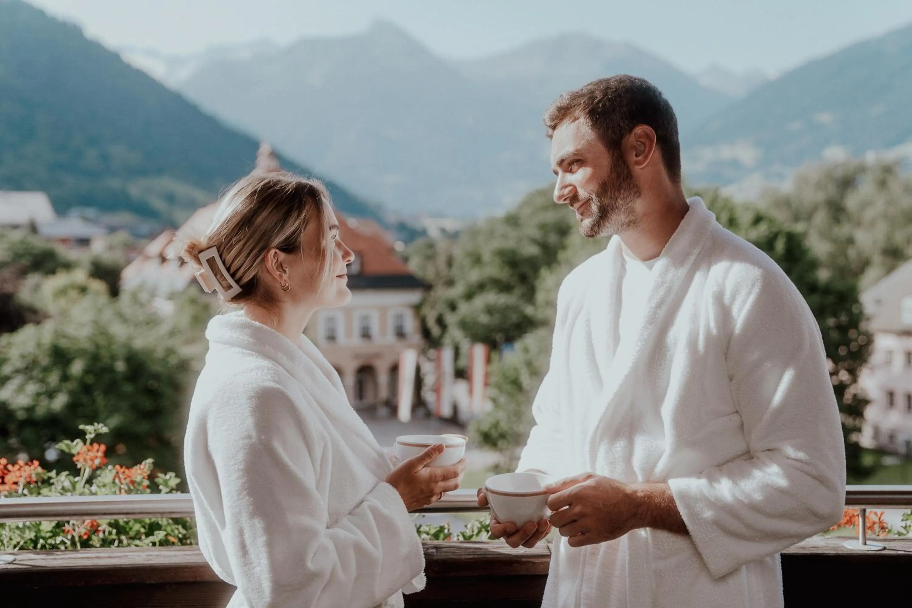 Day in Österreichischer Hof-im Bademantel direkt in die Alpentherme