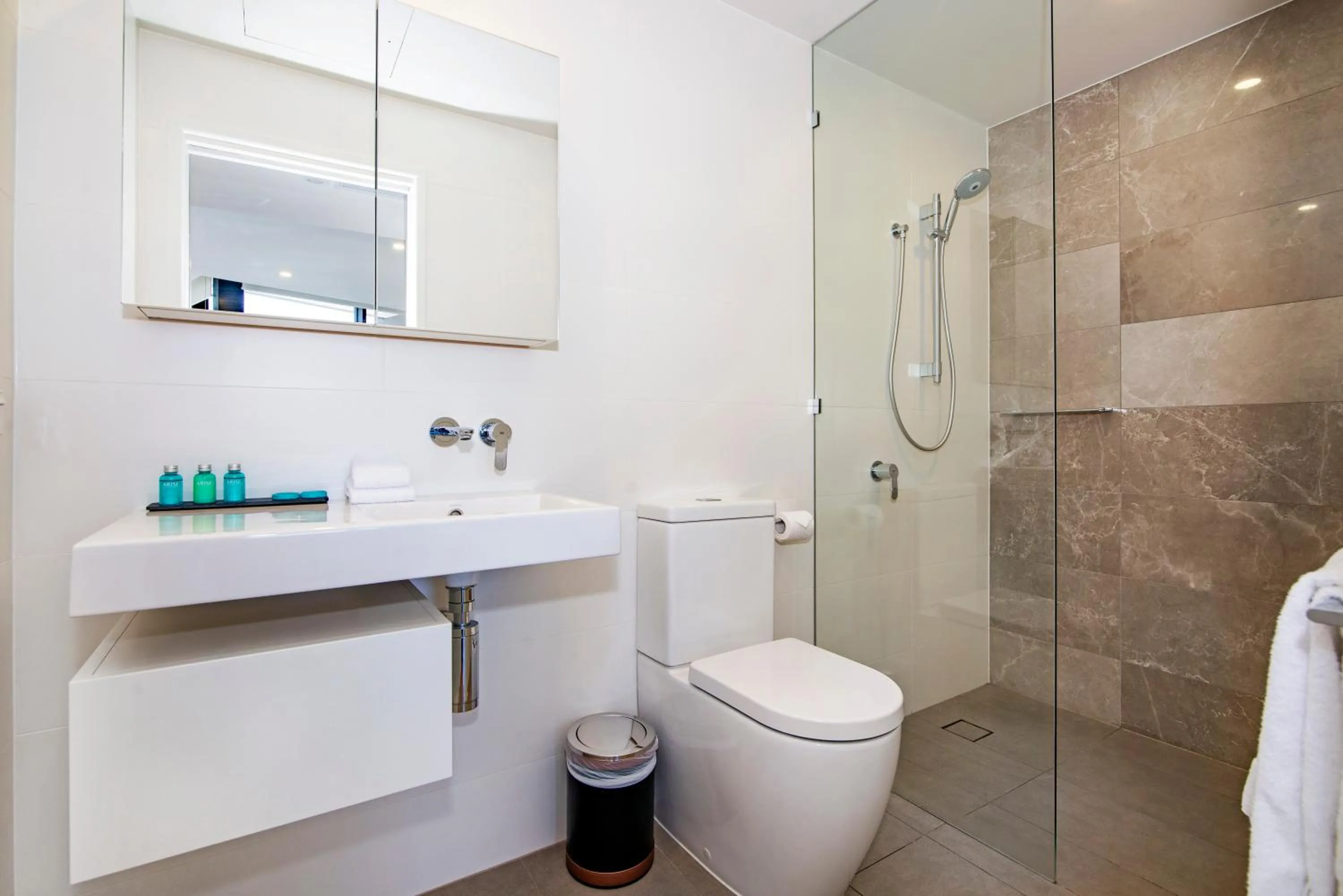 Bathroom in Ruby Gold Coast by CLLIX