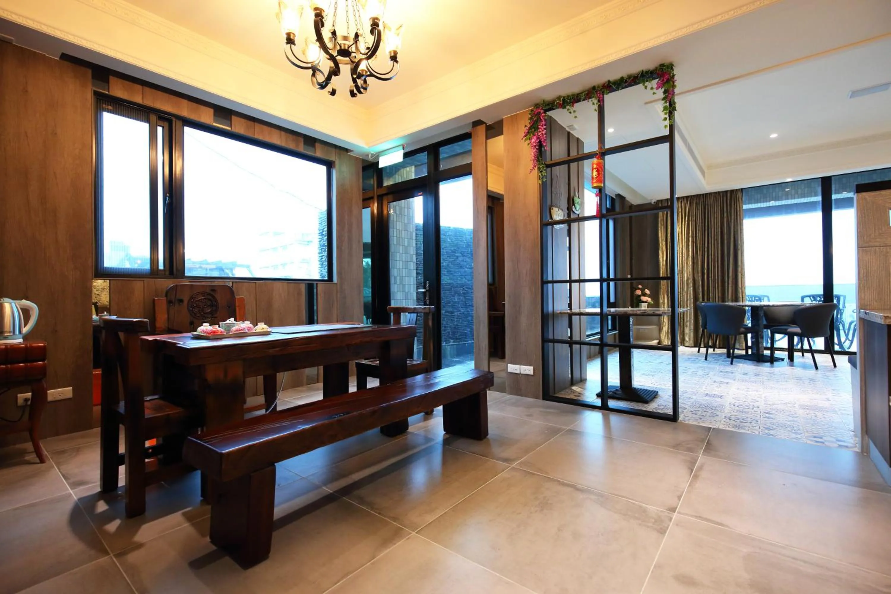 Decorative detail in Seven Stars Sunrise,Seven Stars DEAR