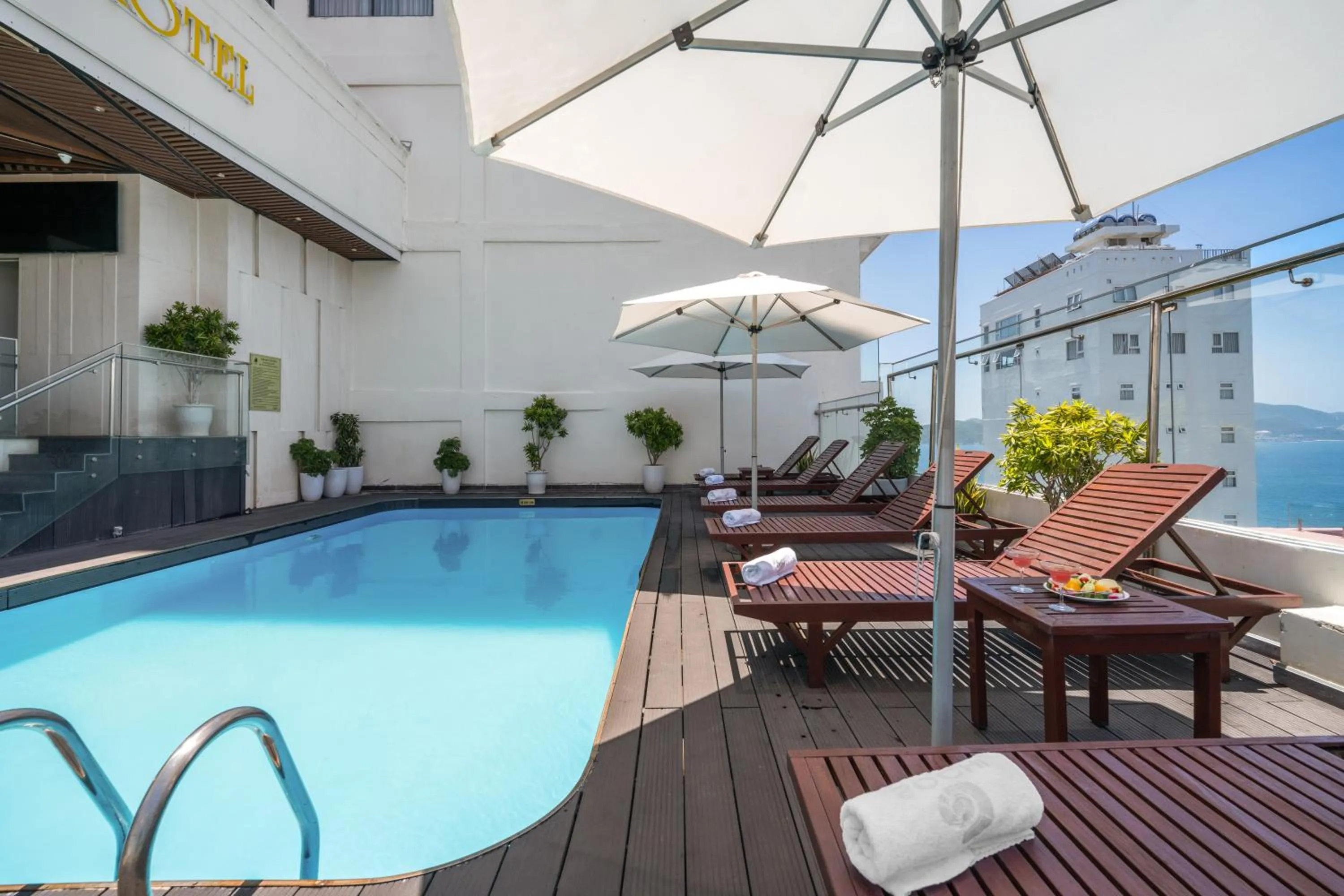 Swimming pool in Sochi Hotel