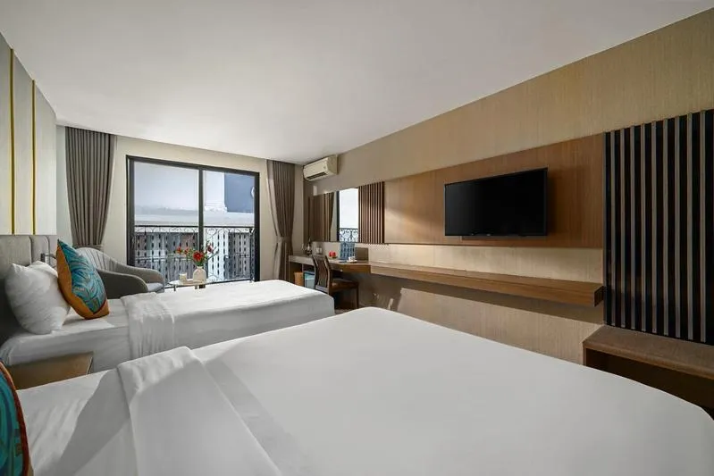 Quiet street view, Bed in Sochi Hotel