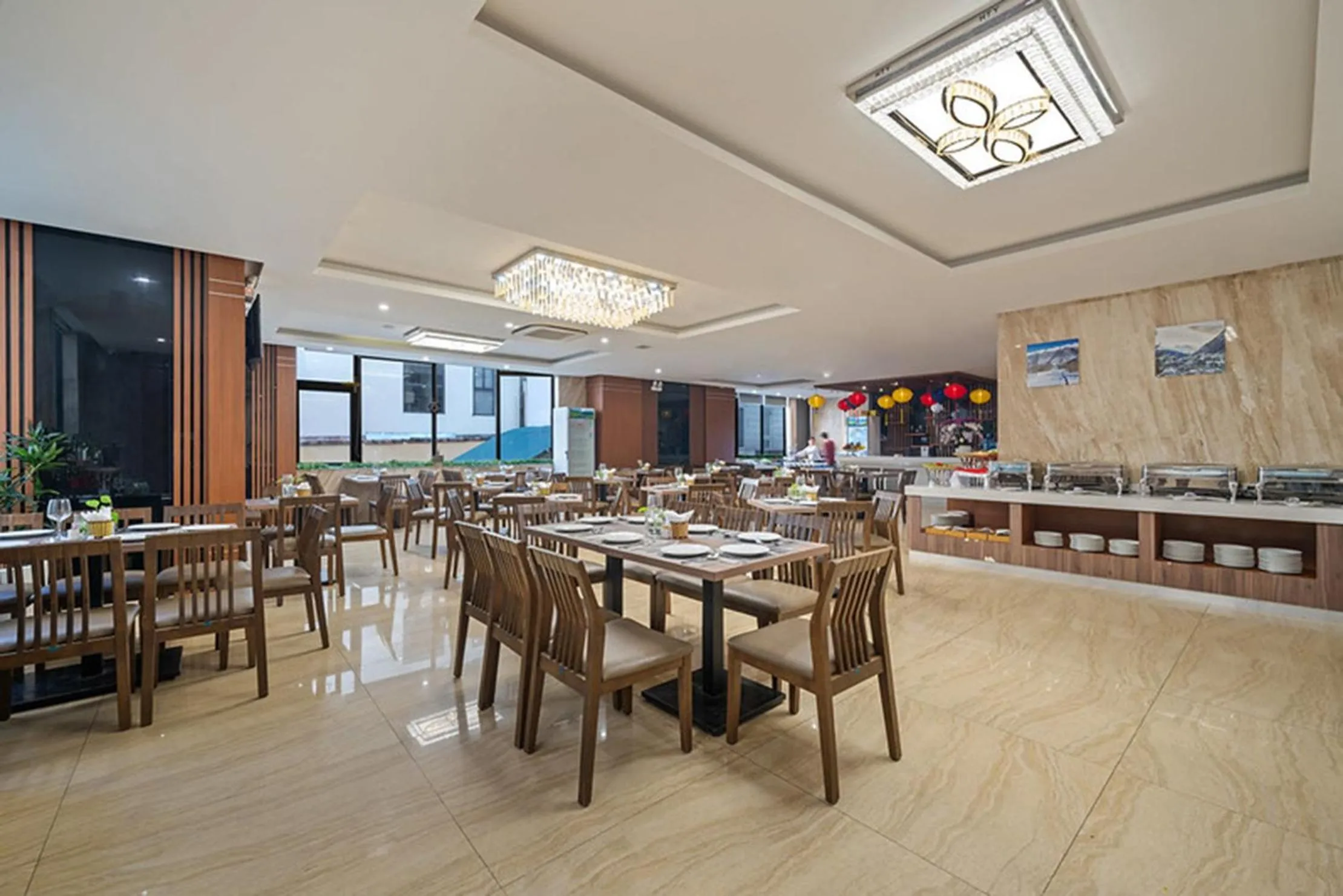 Restaurant/places to eat in Sochi Hotel