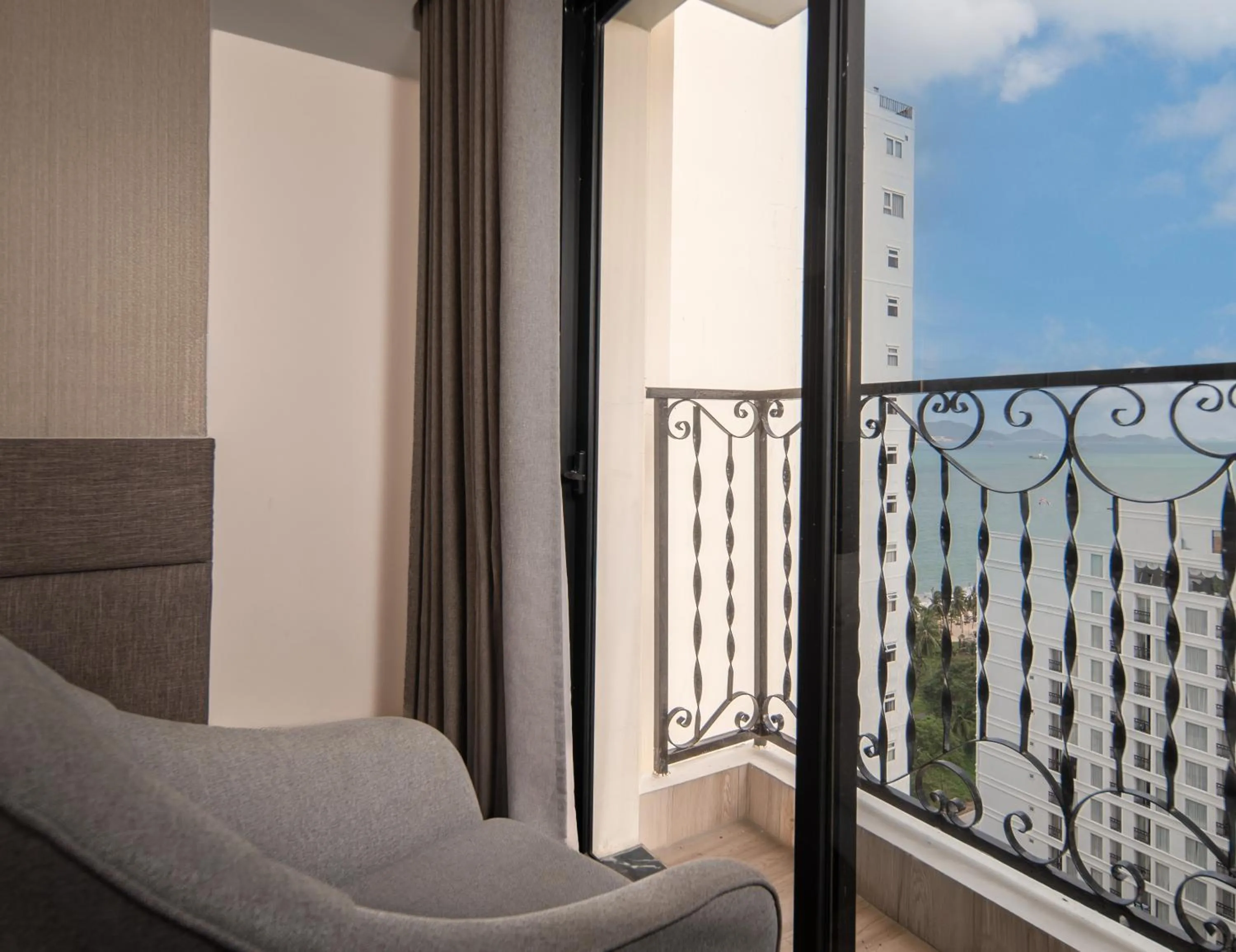 Balcony/Terrace, Bed in Sochi Hotel