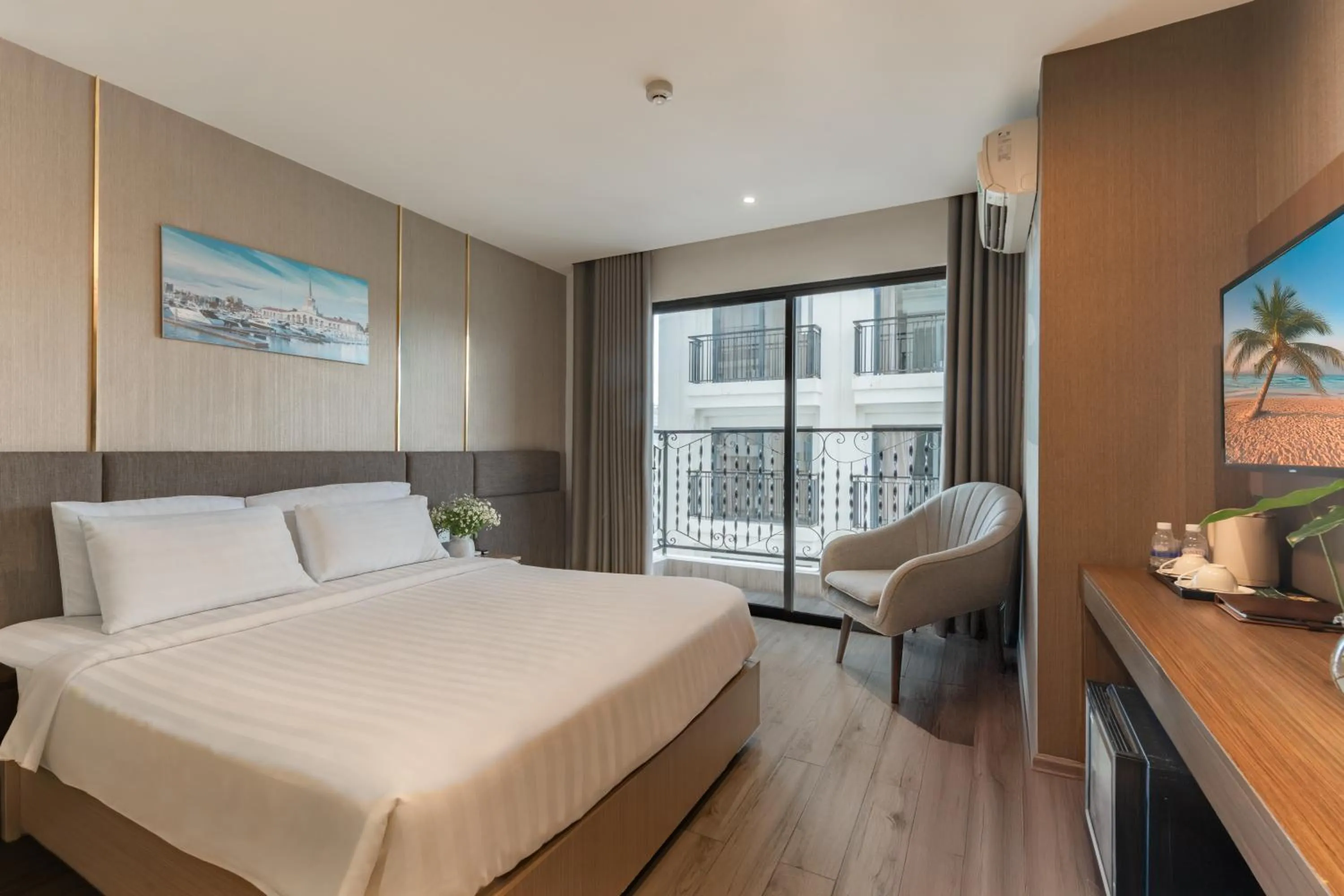 Photo of the whole room, Bed in Sochi Hotel