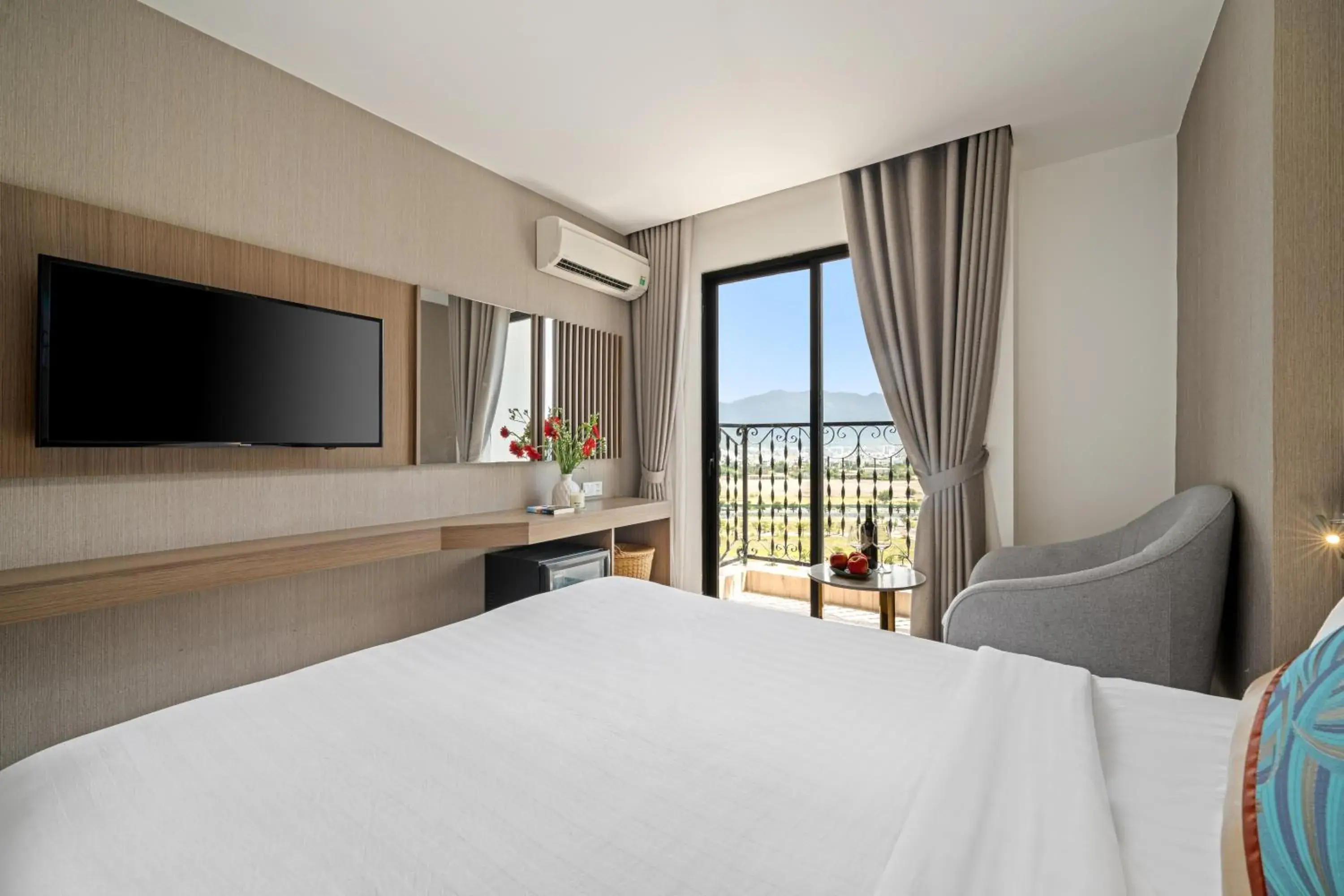 Superior Double or Twin Room with City View - single occupancy in Sochi Hotel Superior Double or Twin Room with City View - single occupancy in Sochi Hotel