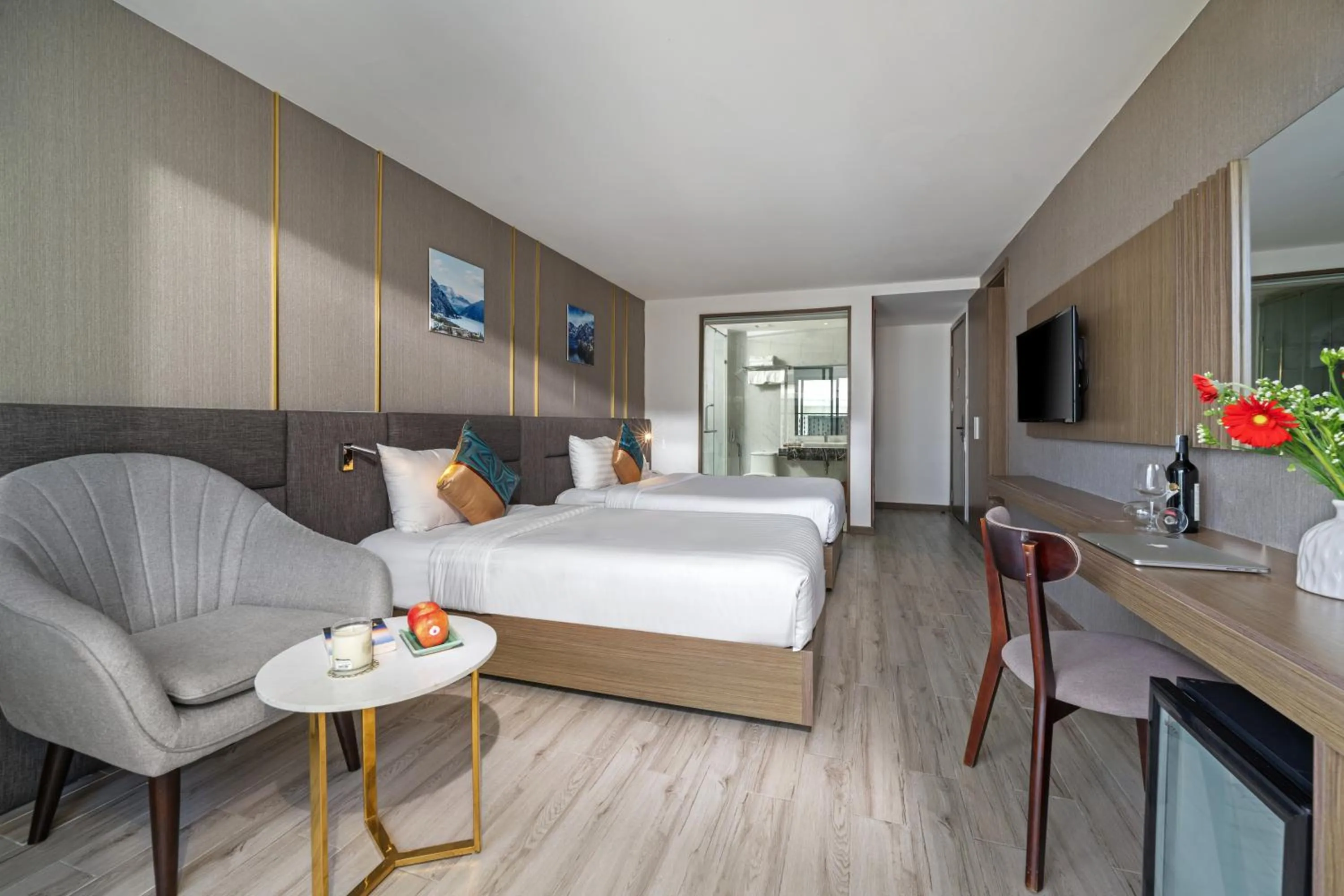 Living room, Bed in Sochi Hotel