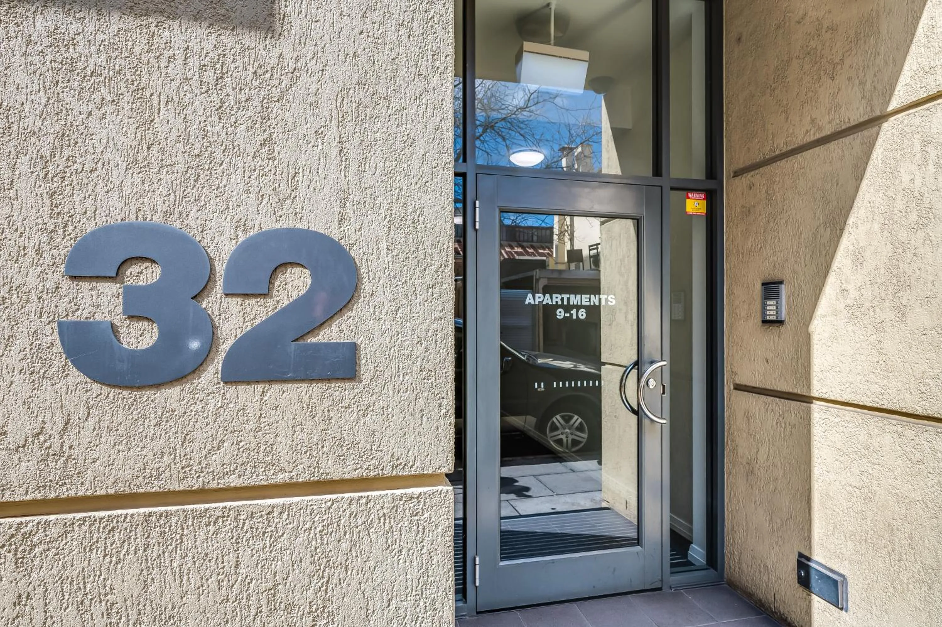 Facade/entrance in Swainson on Union