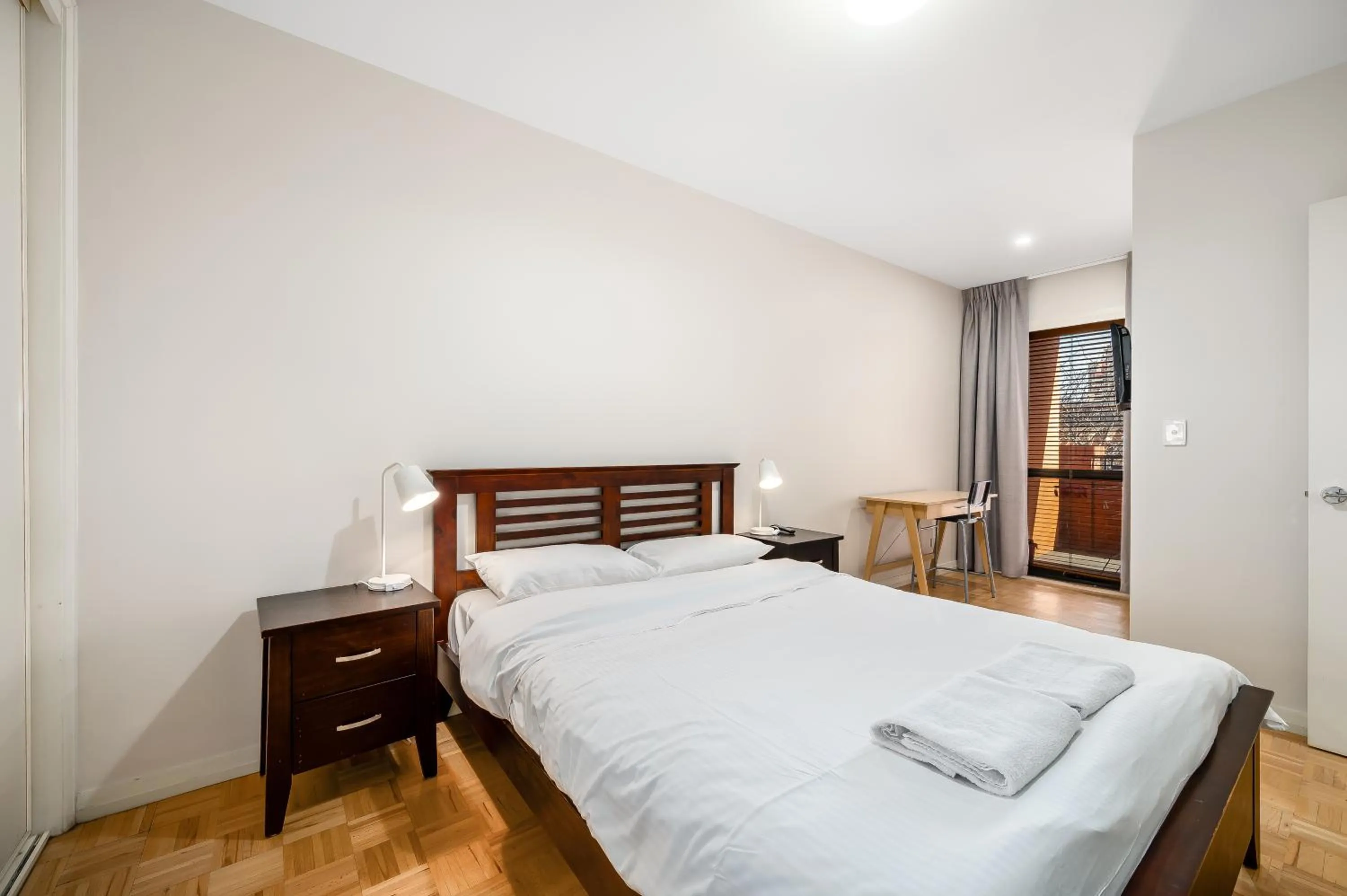 Bed in Swainson on Union