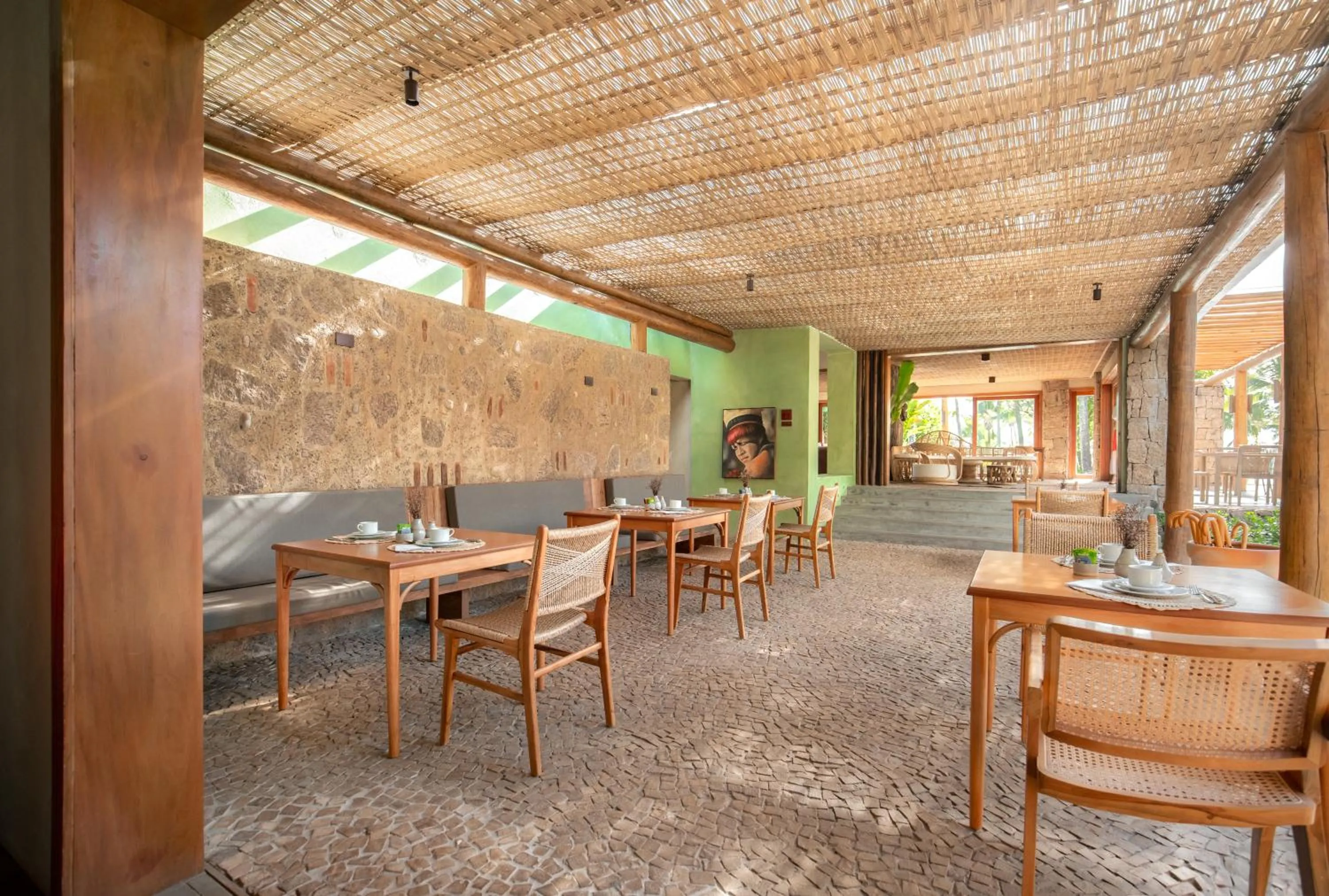 Restaurant/places to eat in Txai Resort