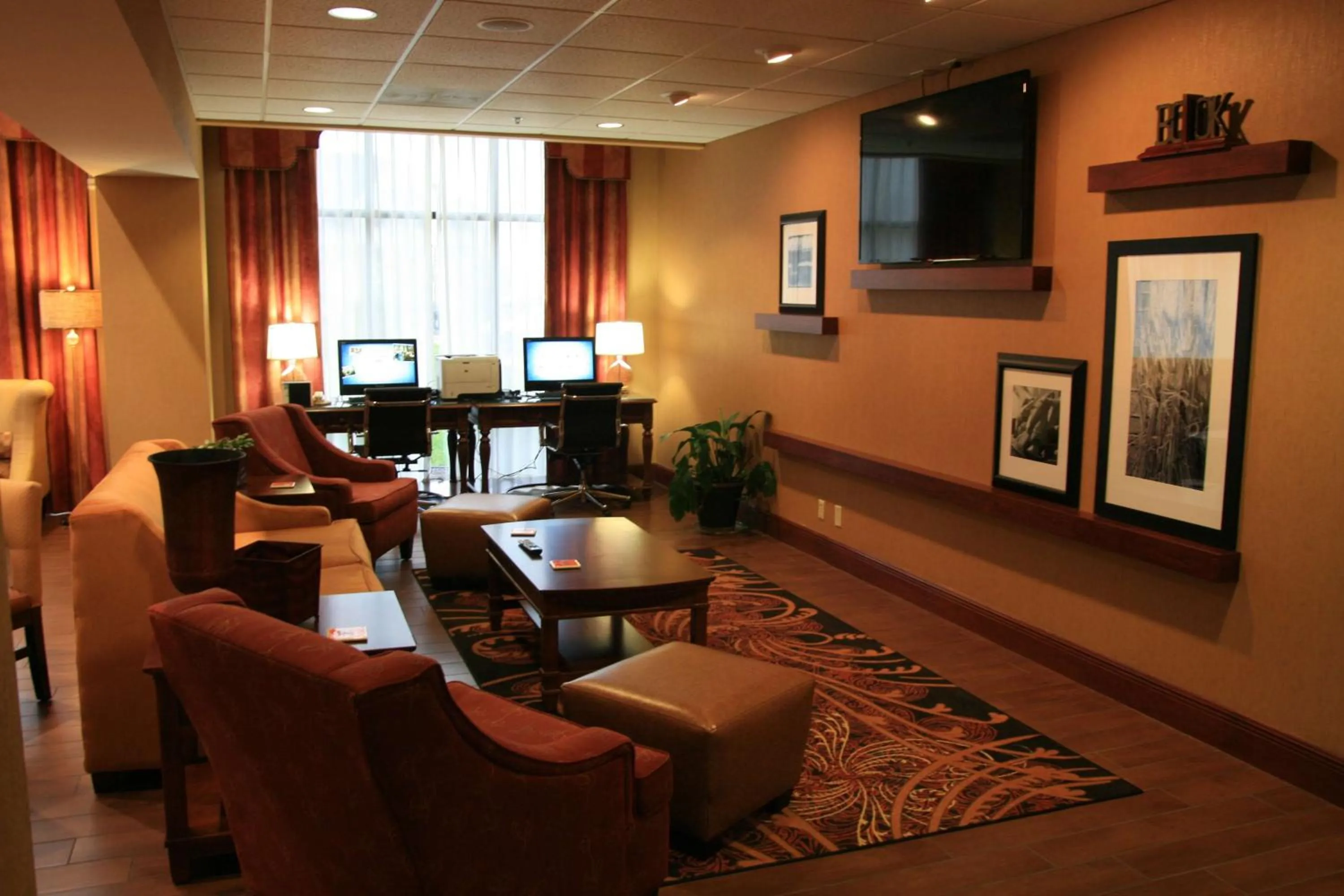 Lobby or reception in Hampton Inn & Suites, Springfield SW