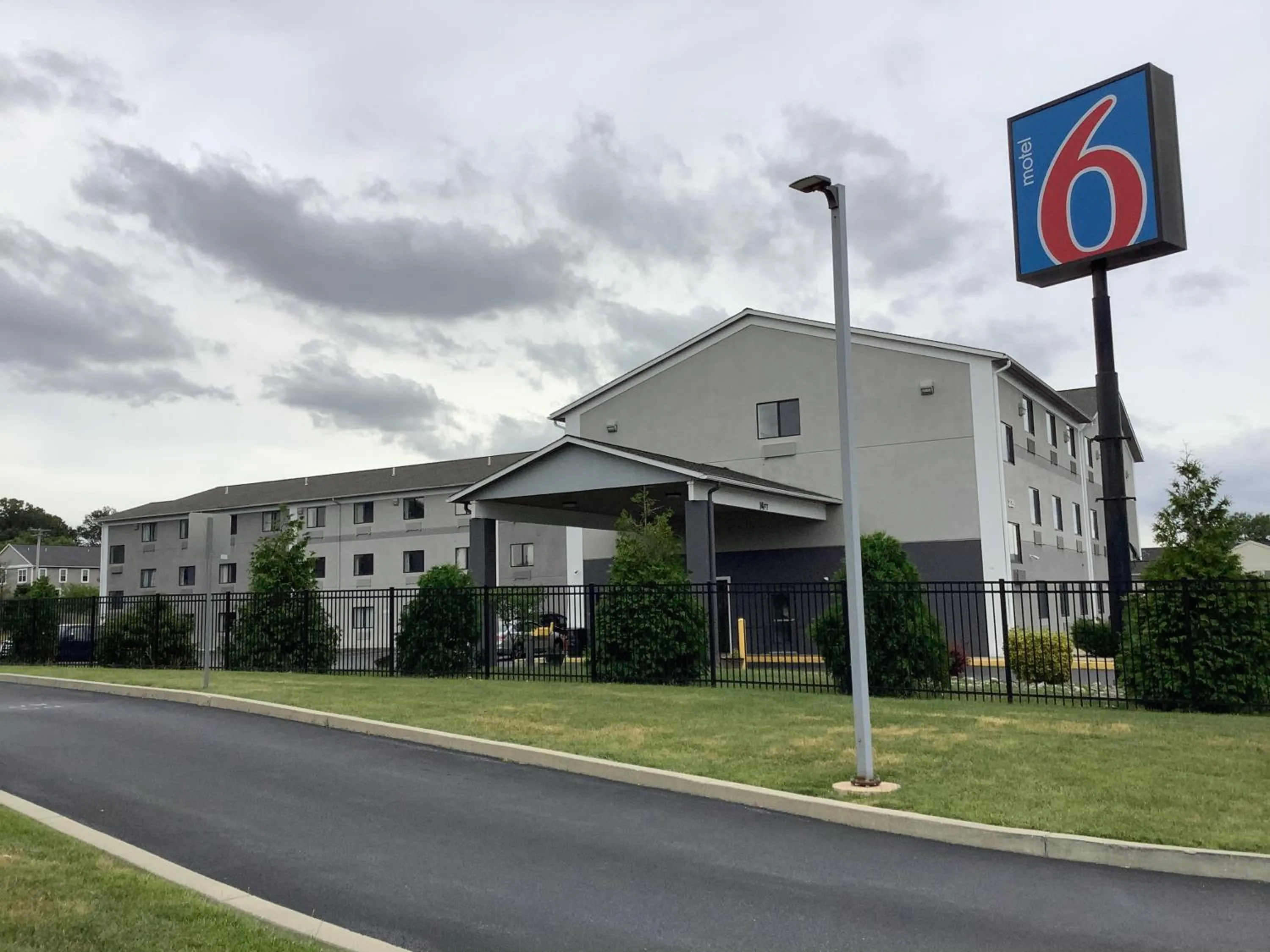 Property building in Motel 6 Lancaster