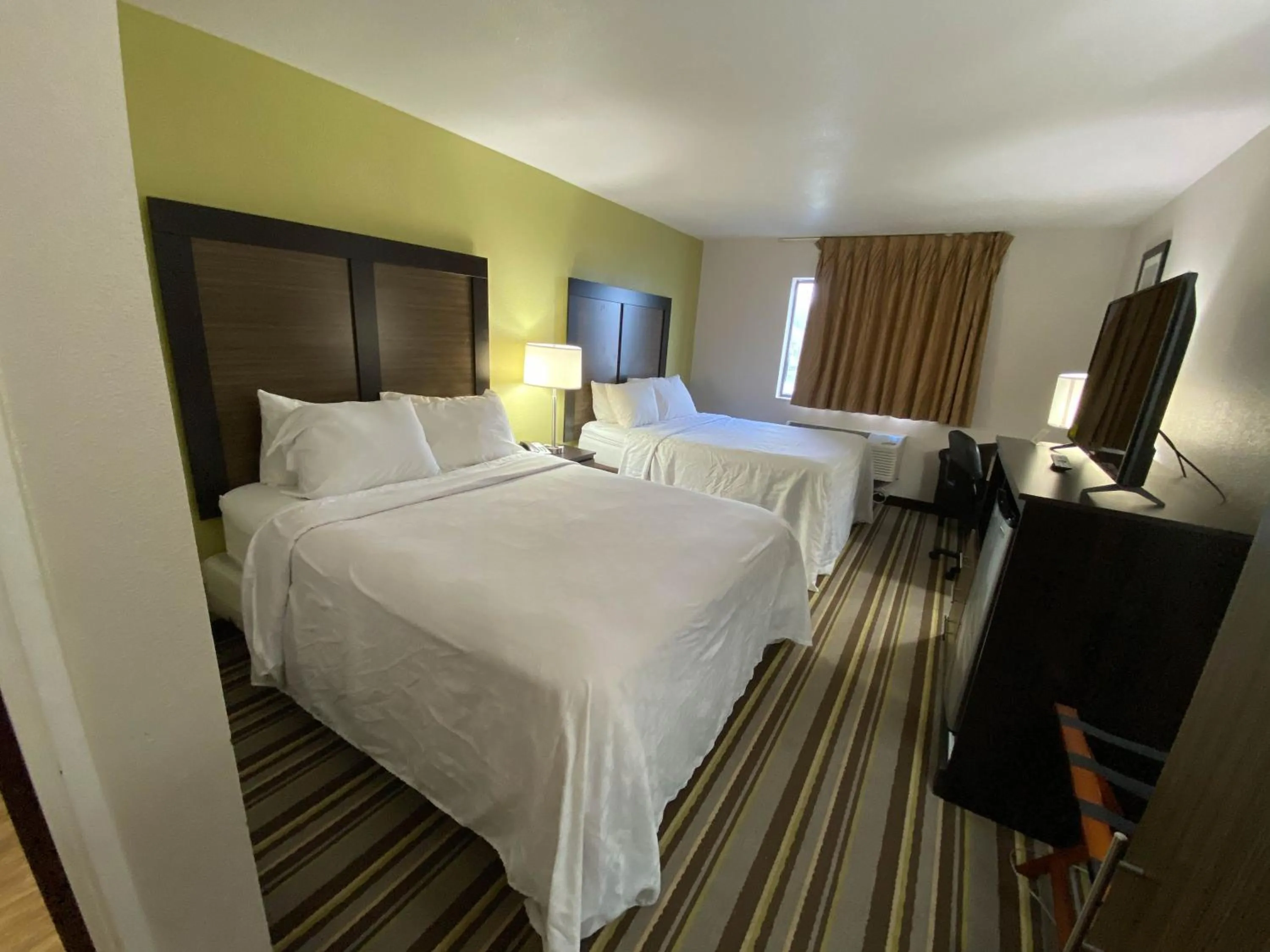 Bedroom, Bed in Motel 6 Lancaster