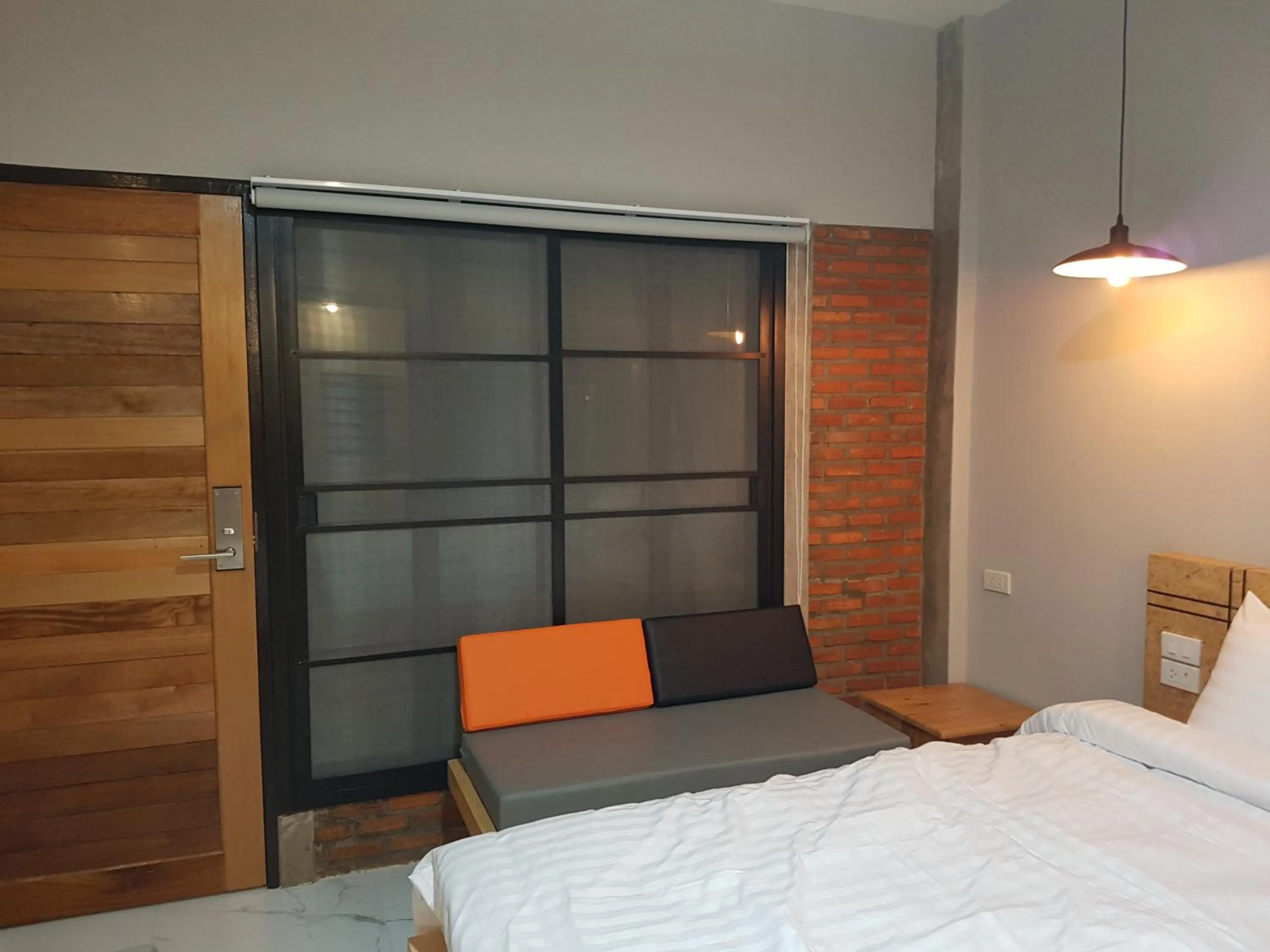 Bed in DD Garden Home